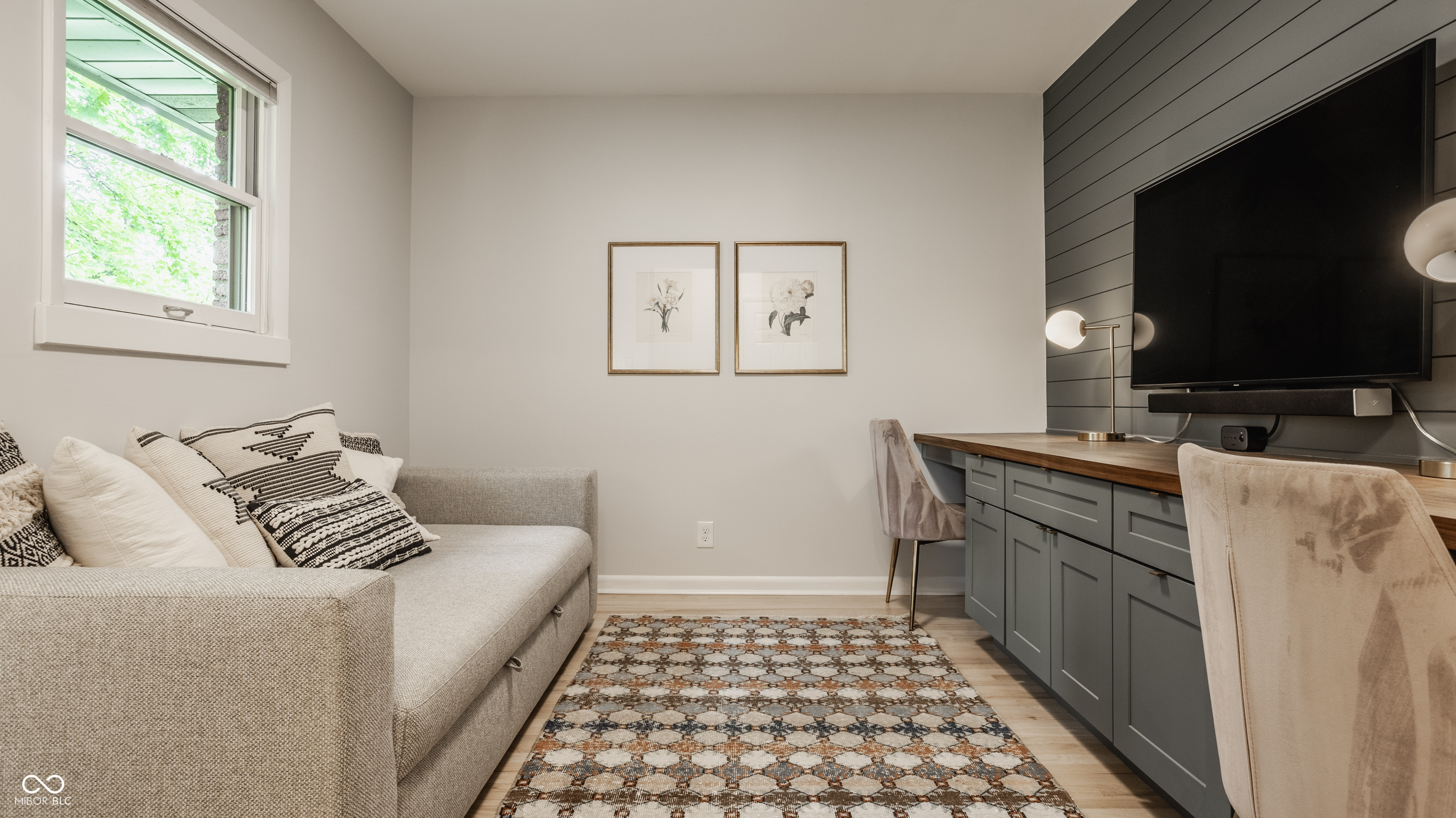 7887 Meadowbrook Drive