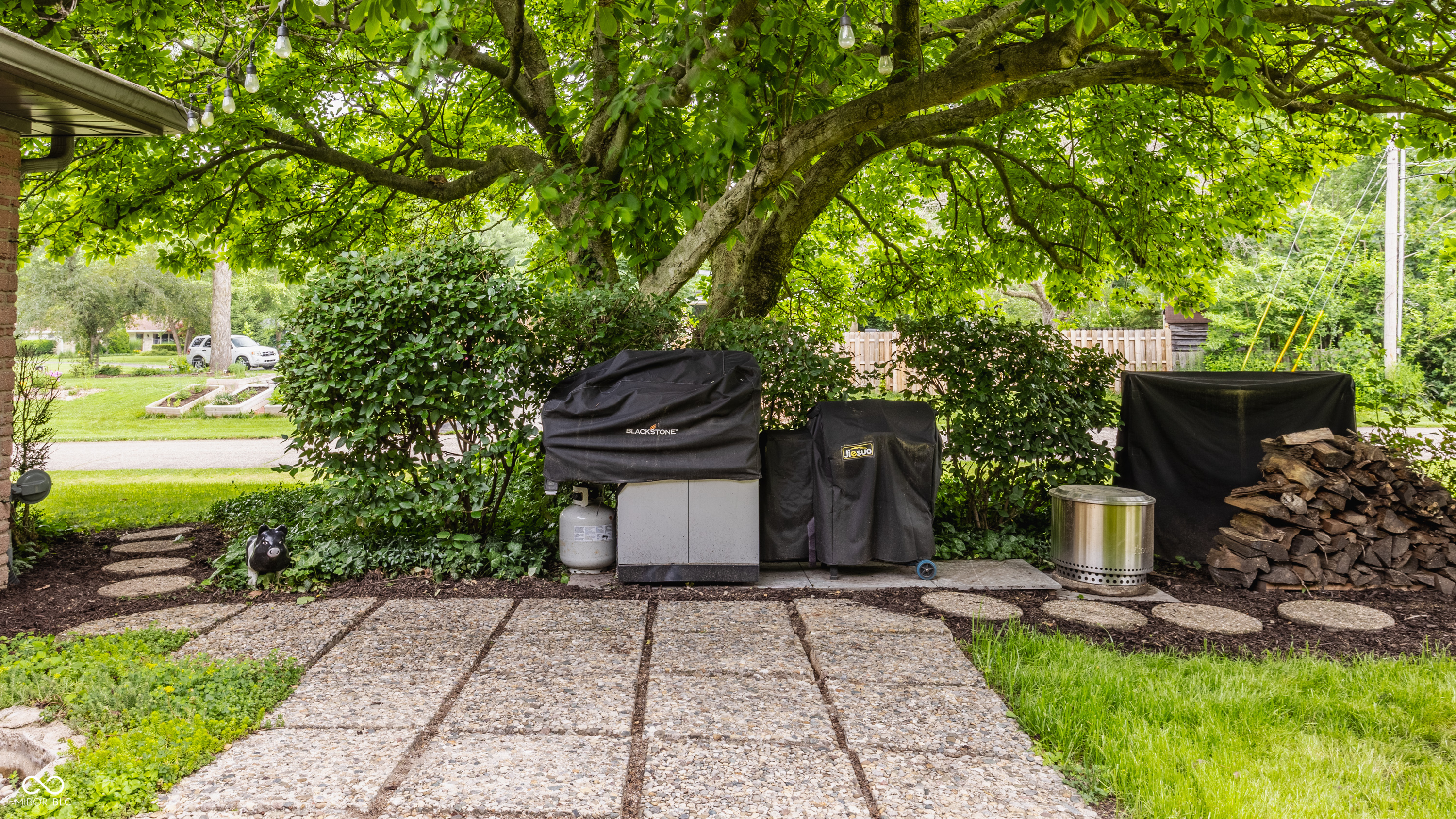 7887 Meadowbrook Drive