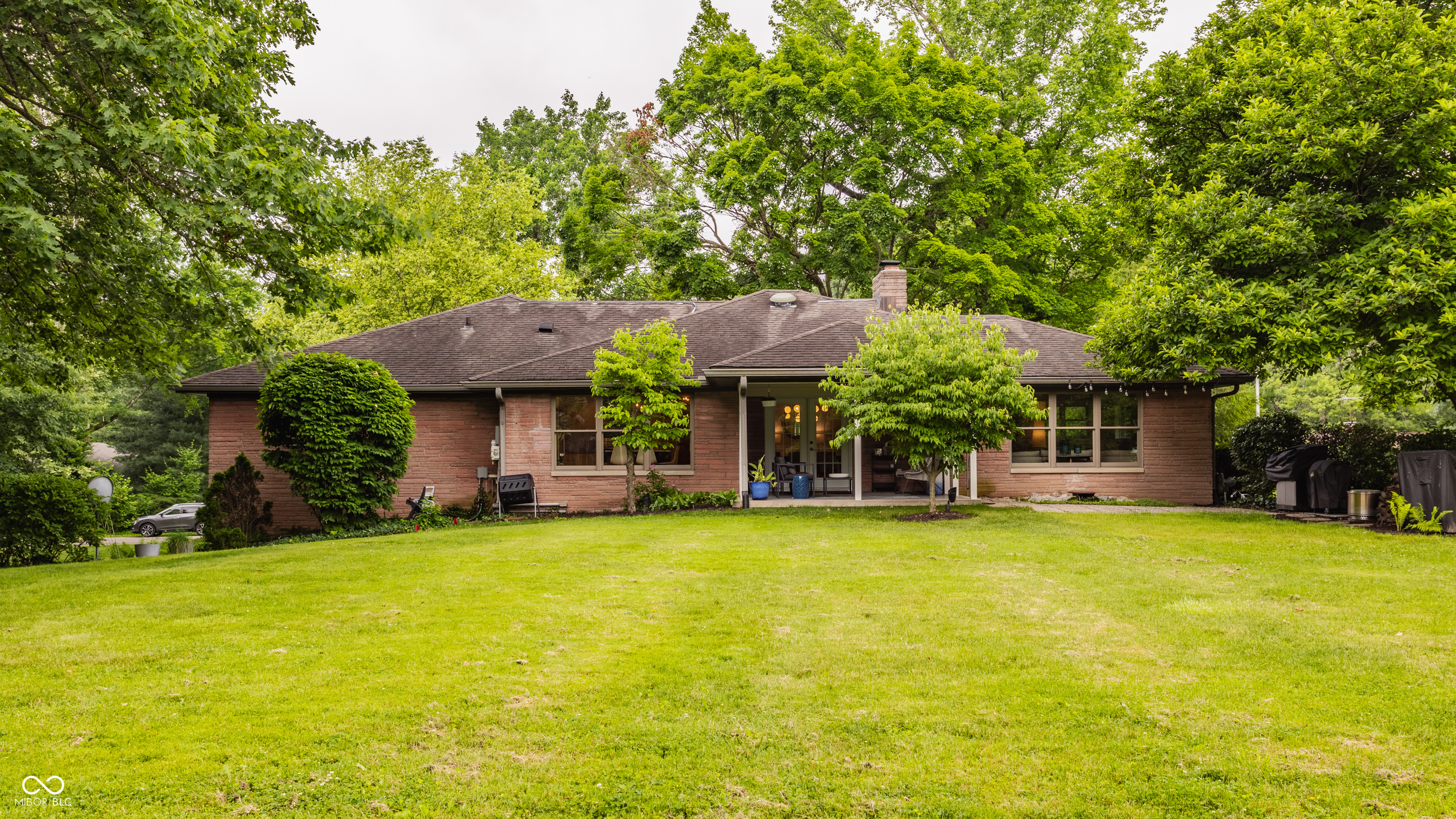 7887 Meadowbrook Drive