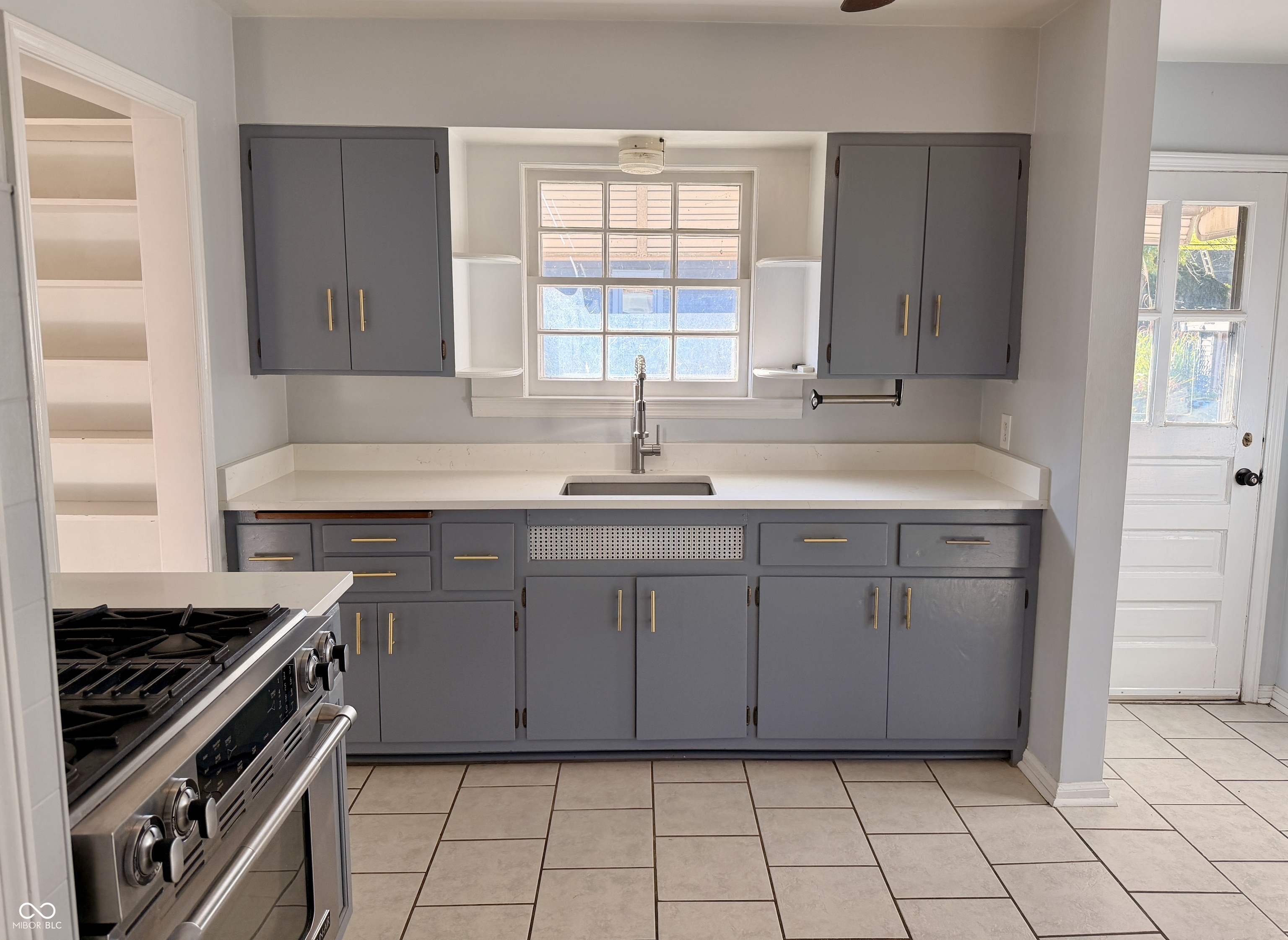 1524 E 54th Street