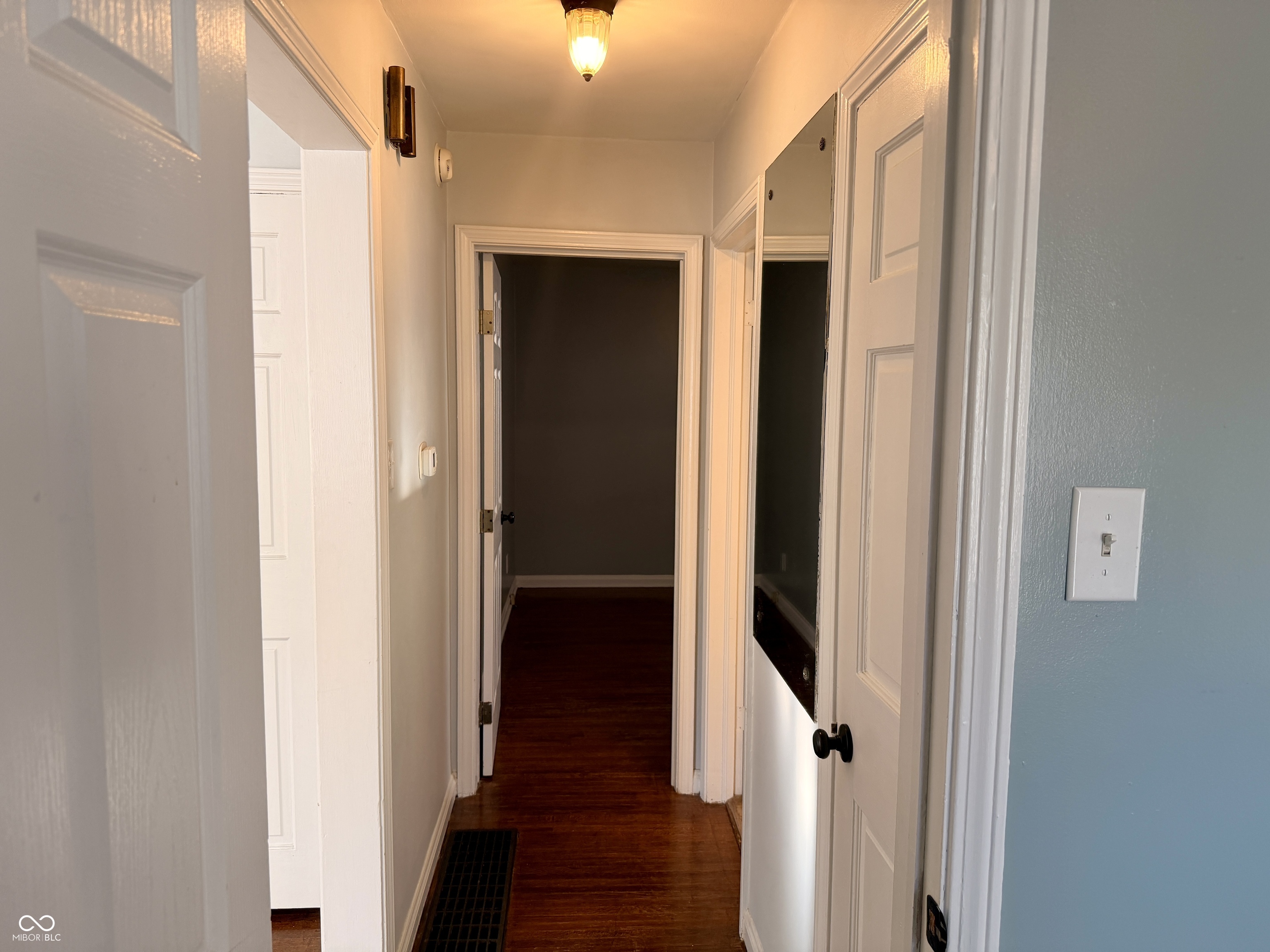 1524 E 54th Street