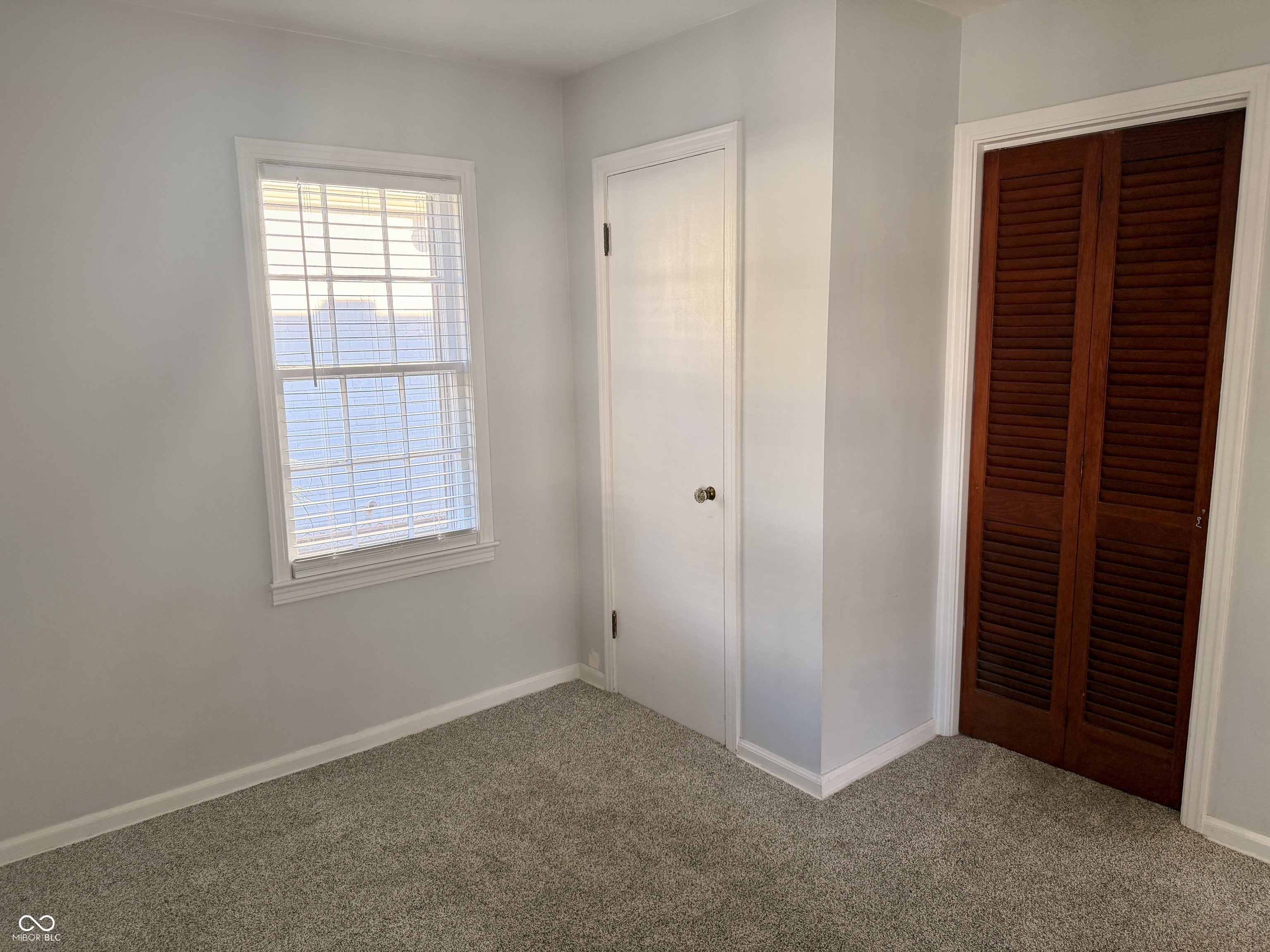1524 E 54th Street