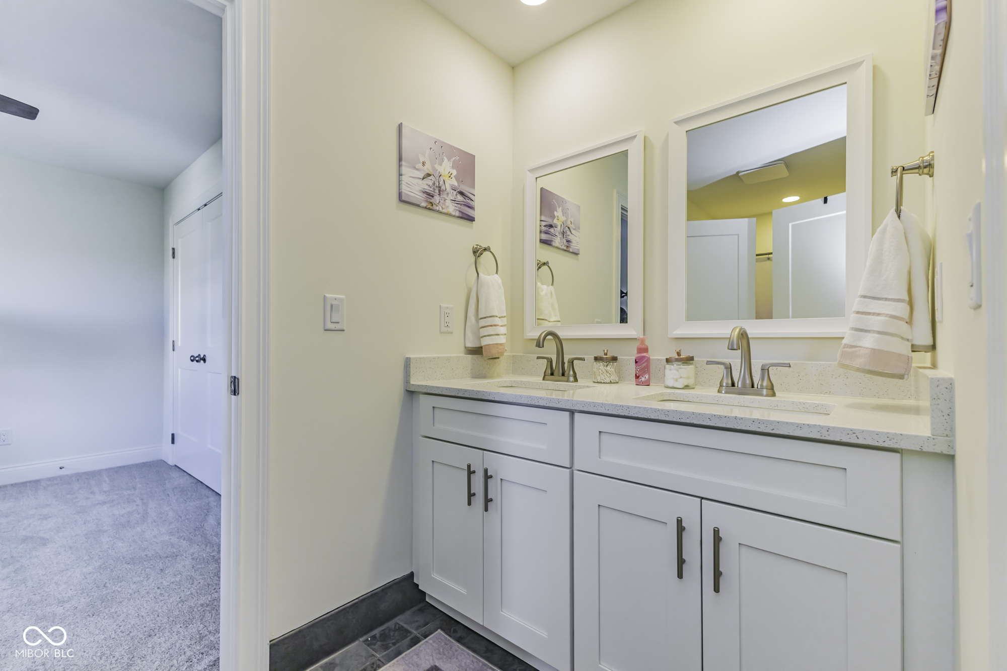 9410 W Milk House Lane