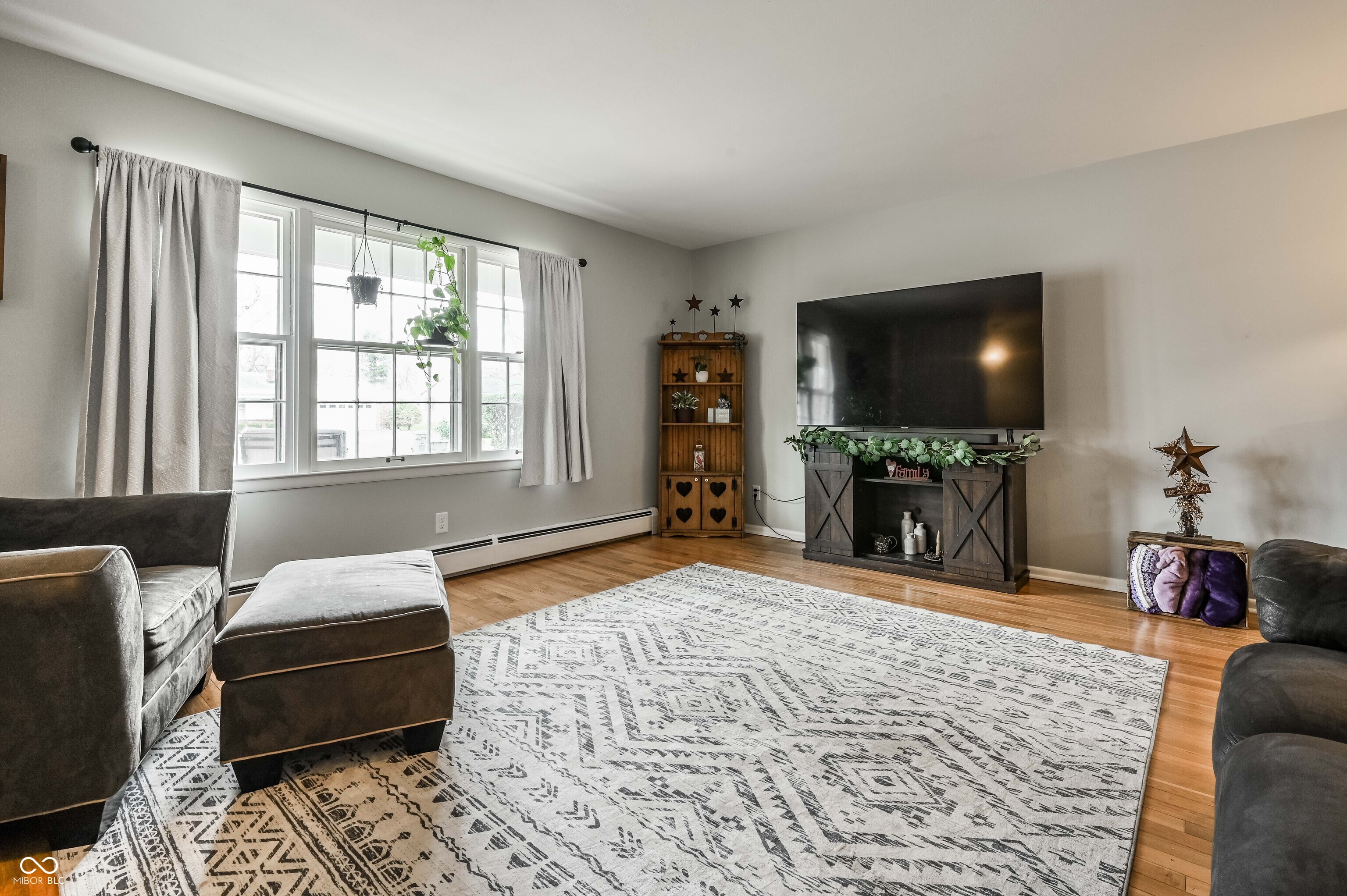 7215 N Oakland Avenue