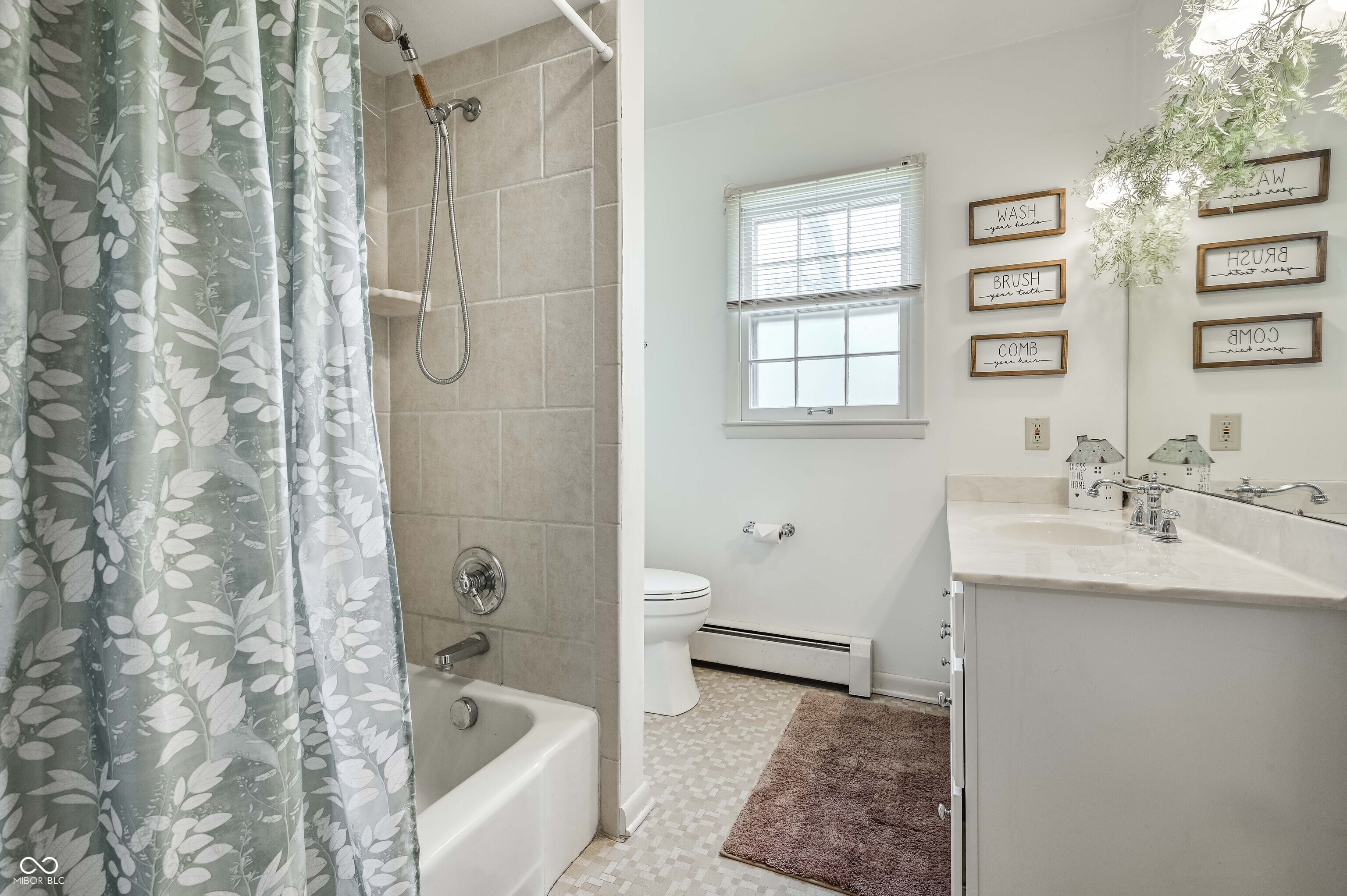 7215 N Oakland Avenue