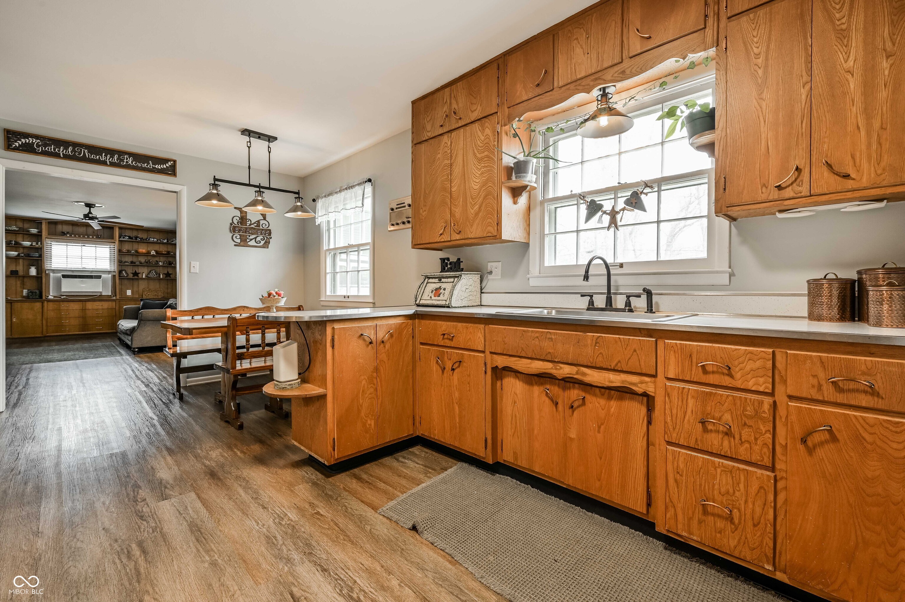 7215 N Oakland Avenue