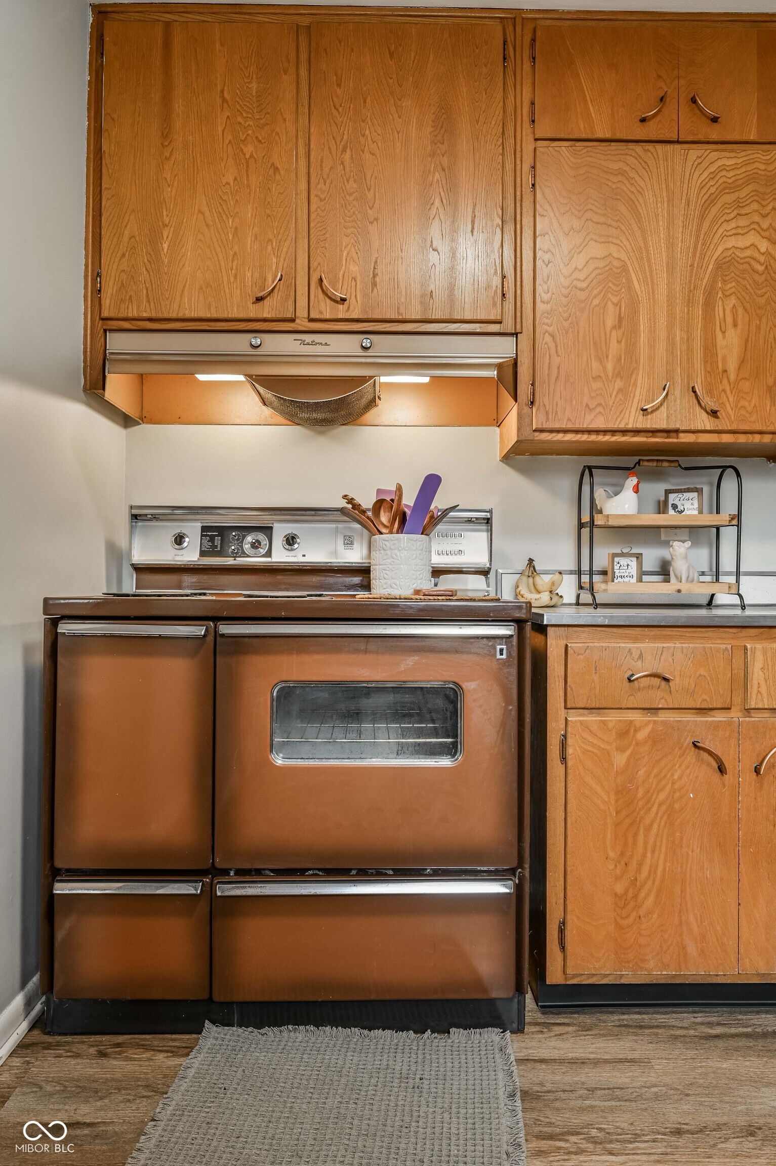 7215 N Oakland Avenue