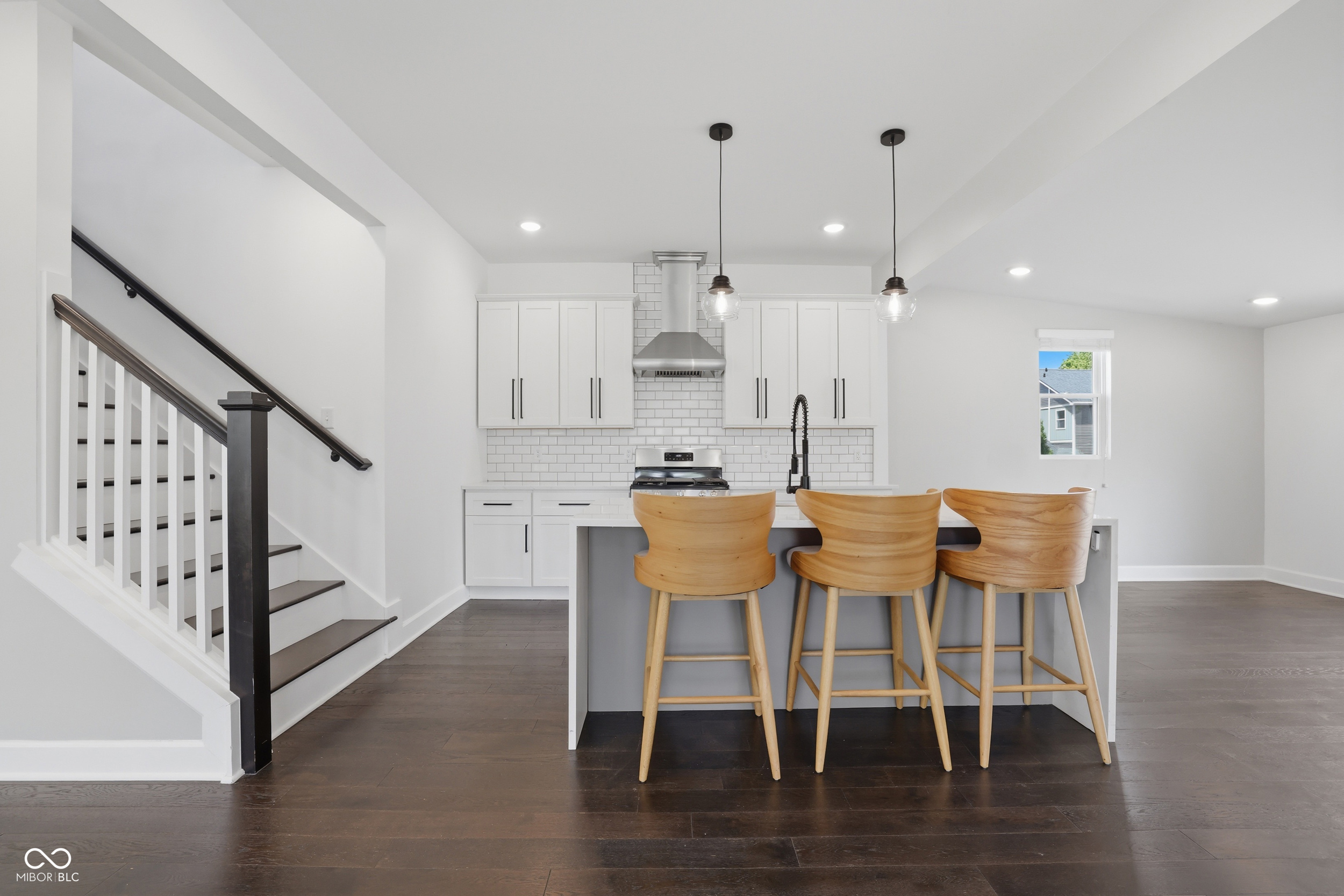 213 E Madison Avenue