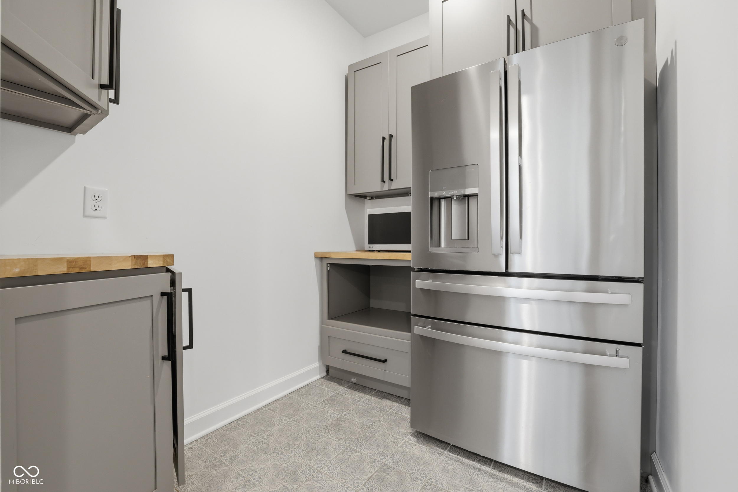 213 E Madison Avenue