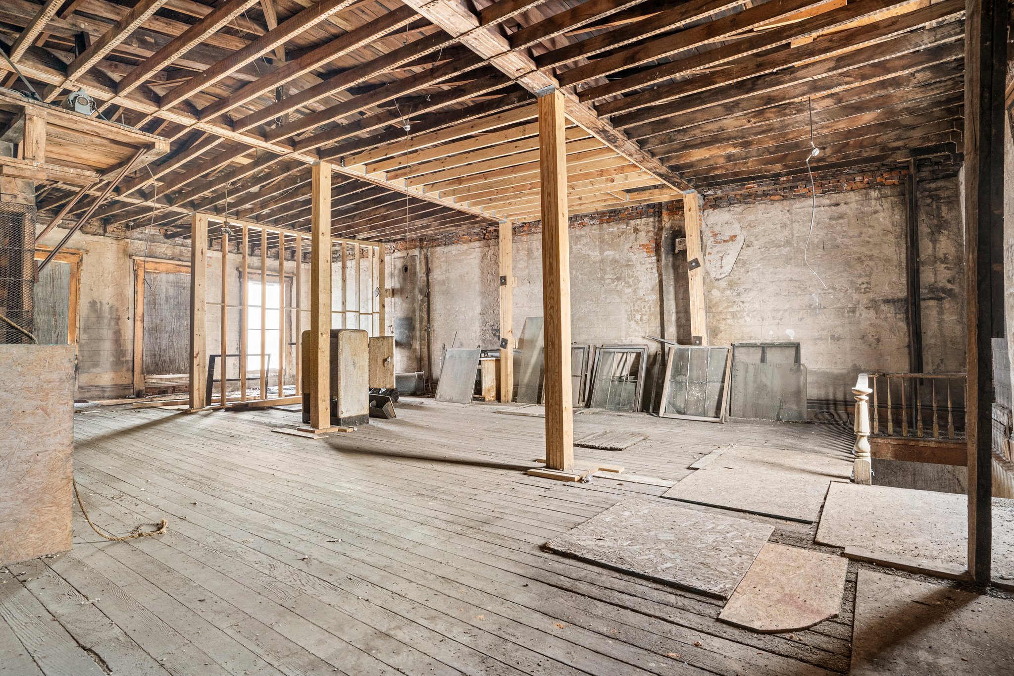 504 E O And M Avenue