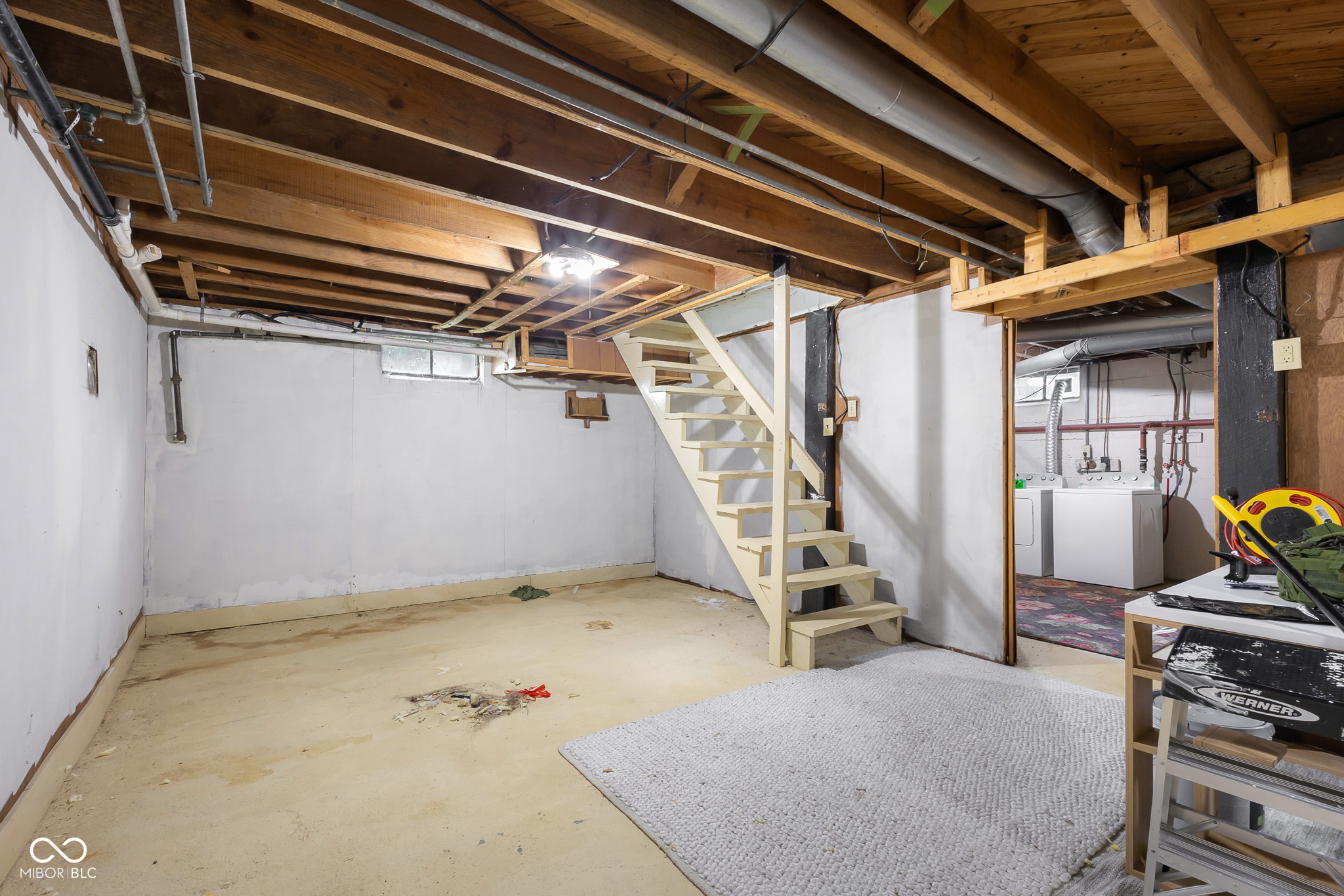 1508 N Gladstone Avenue