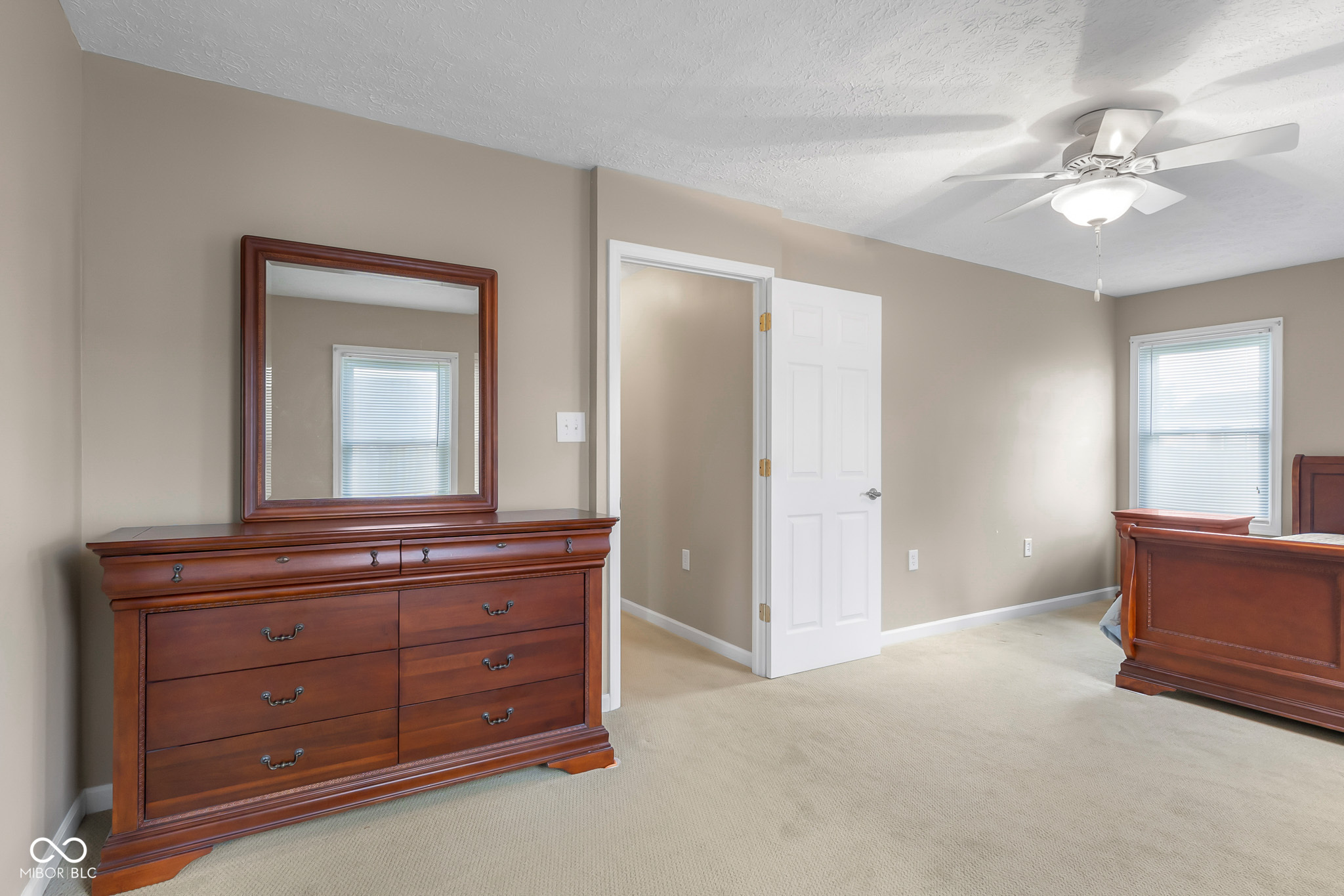3042 Desoto Way