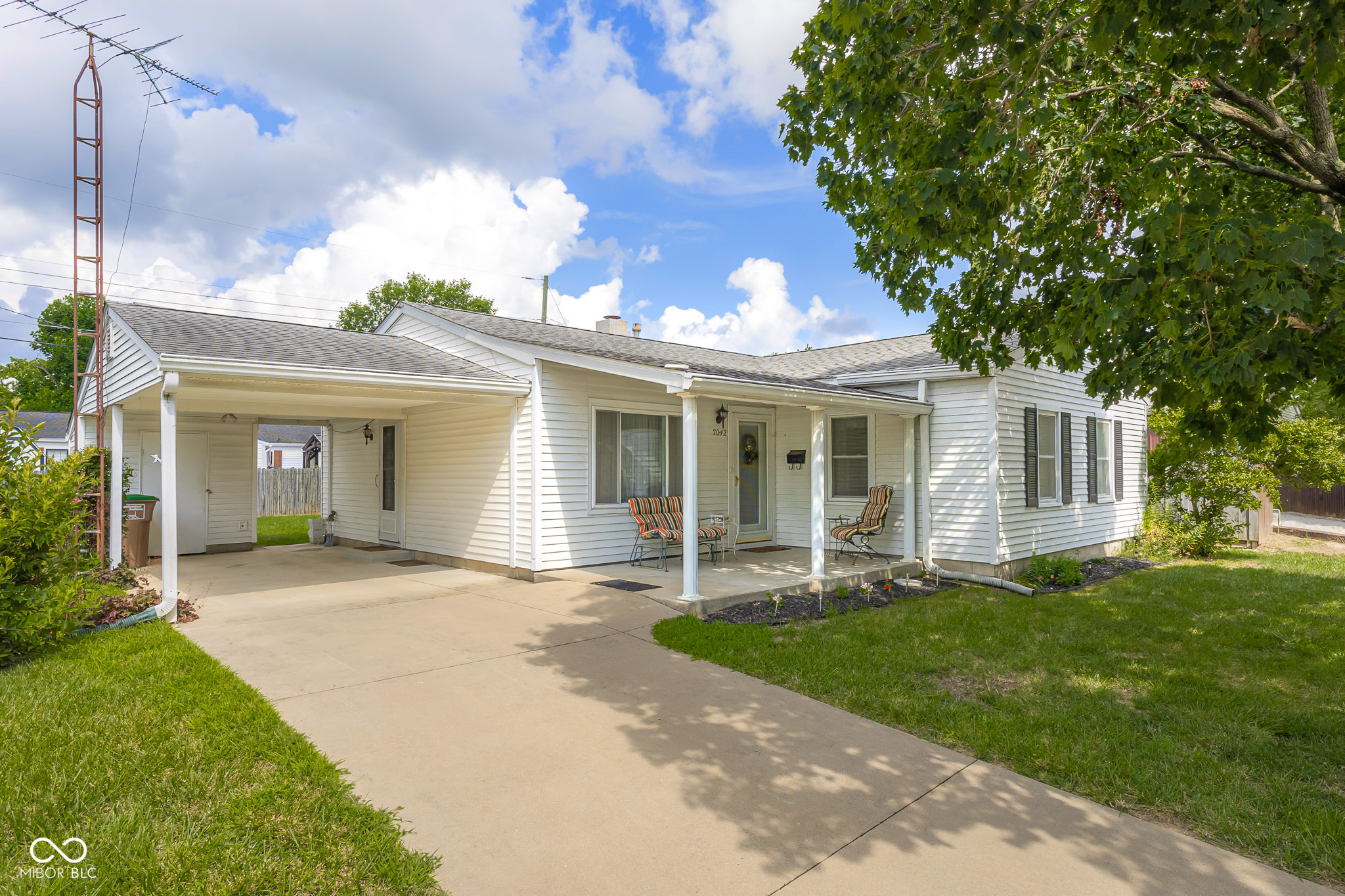 3042 Desoto Way