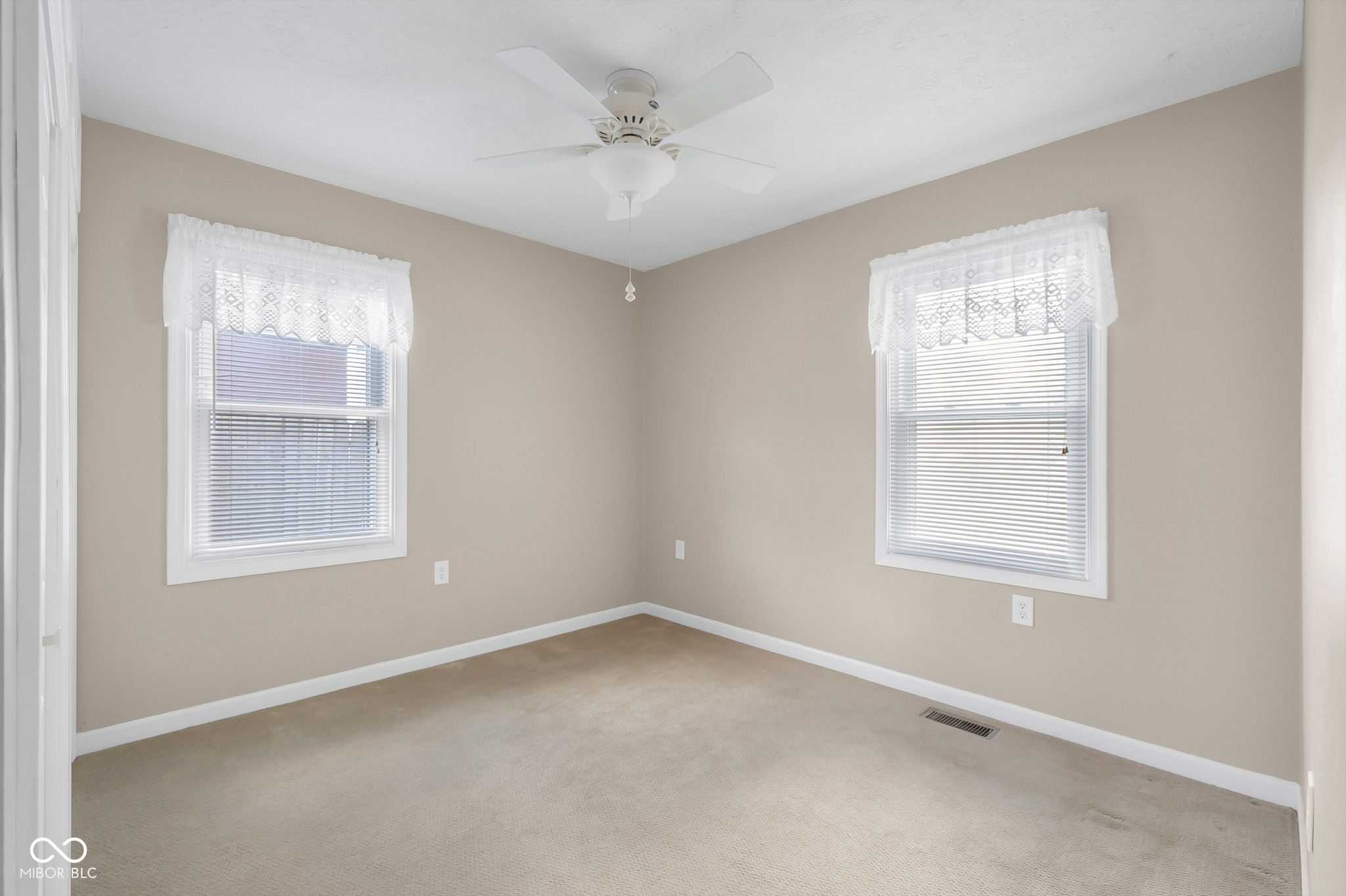 3042 Desoto Way