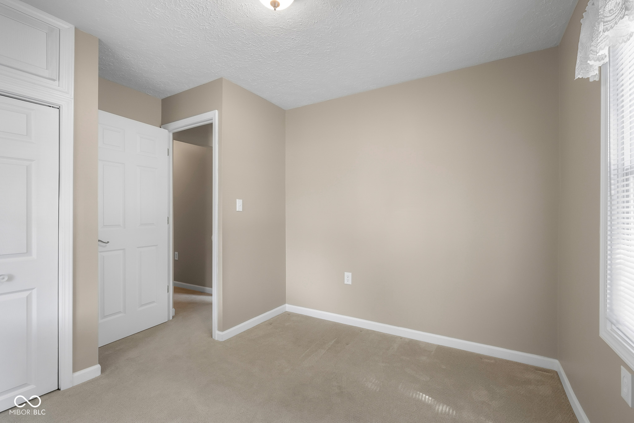 3042 Desoto Way
