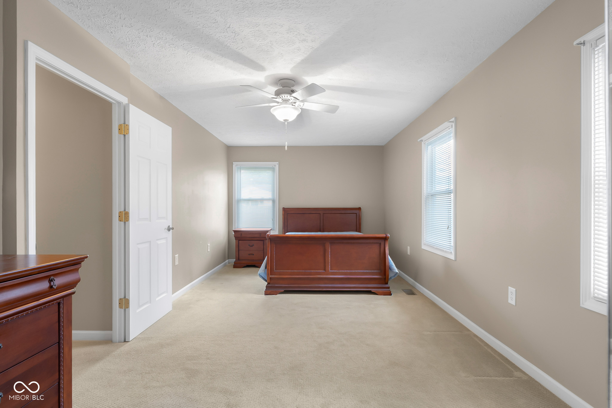 3042 Desoto Way