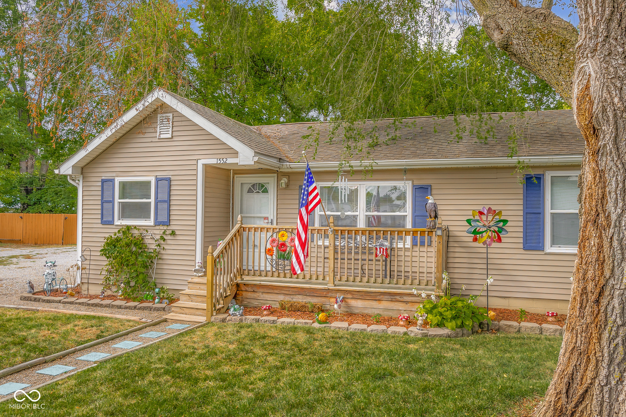 1552 Southline Drive