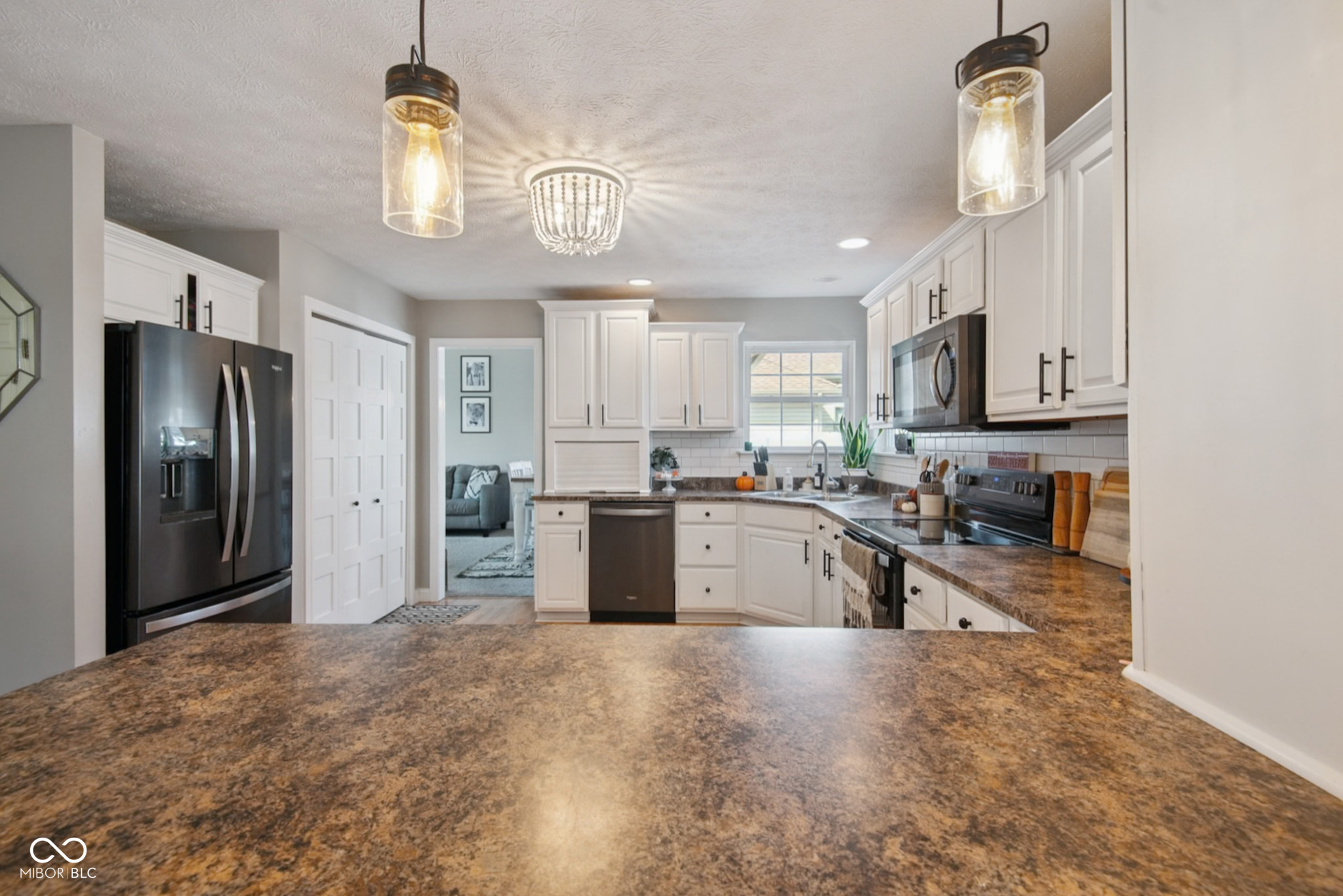2935 Cross Creek Drive