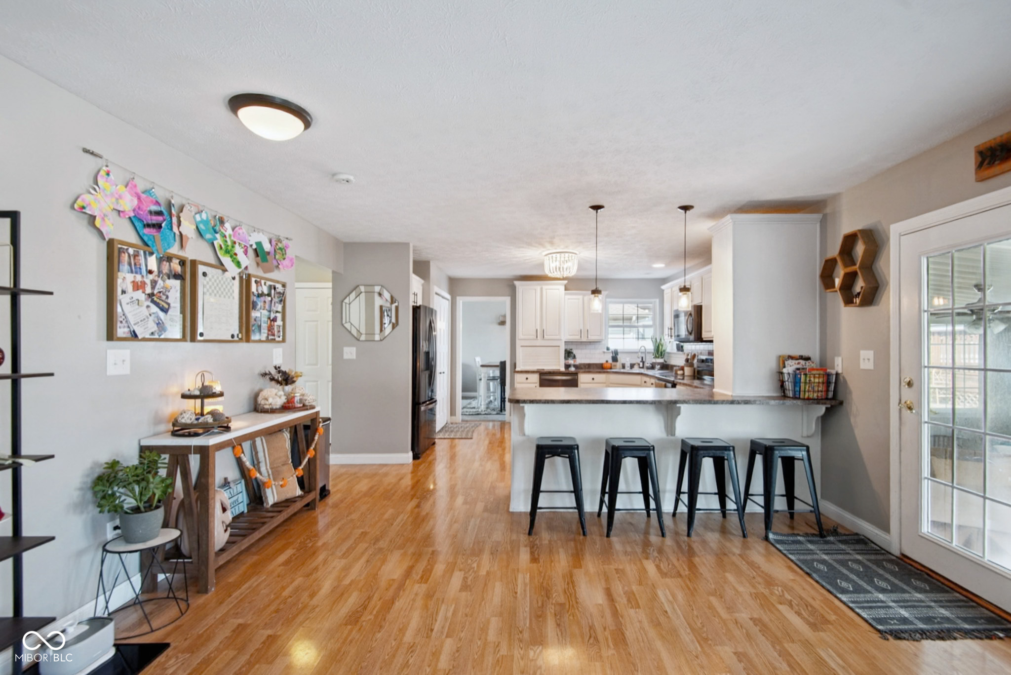2935 Cross Creek Drive
