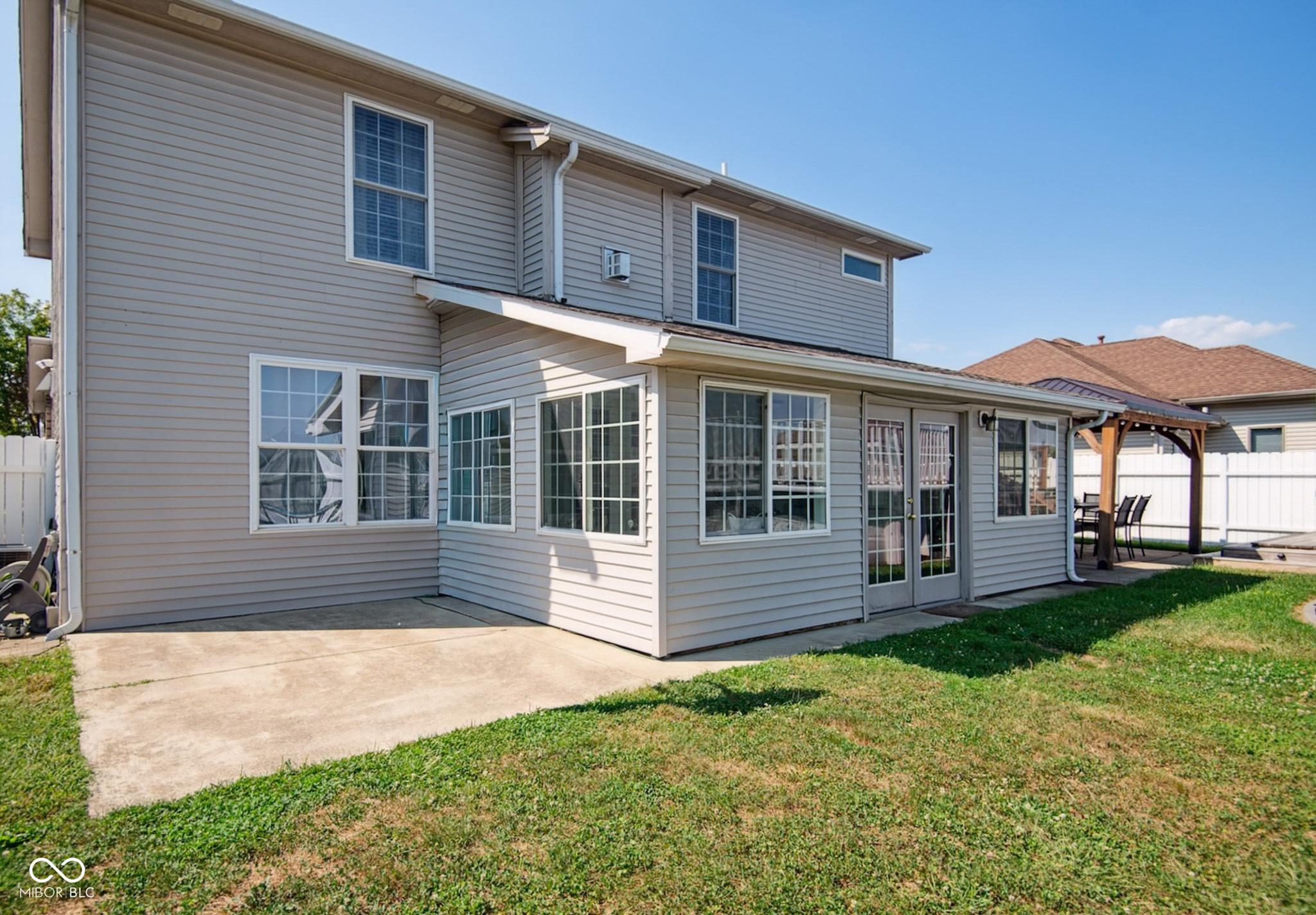 2935 Cross Creek Drive