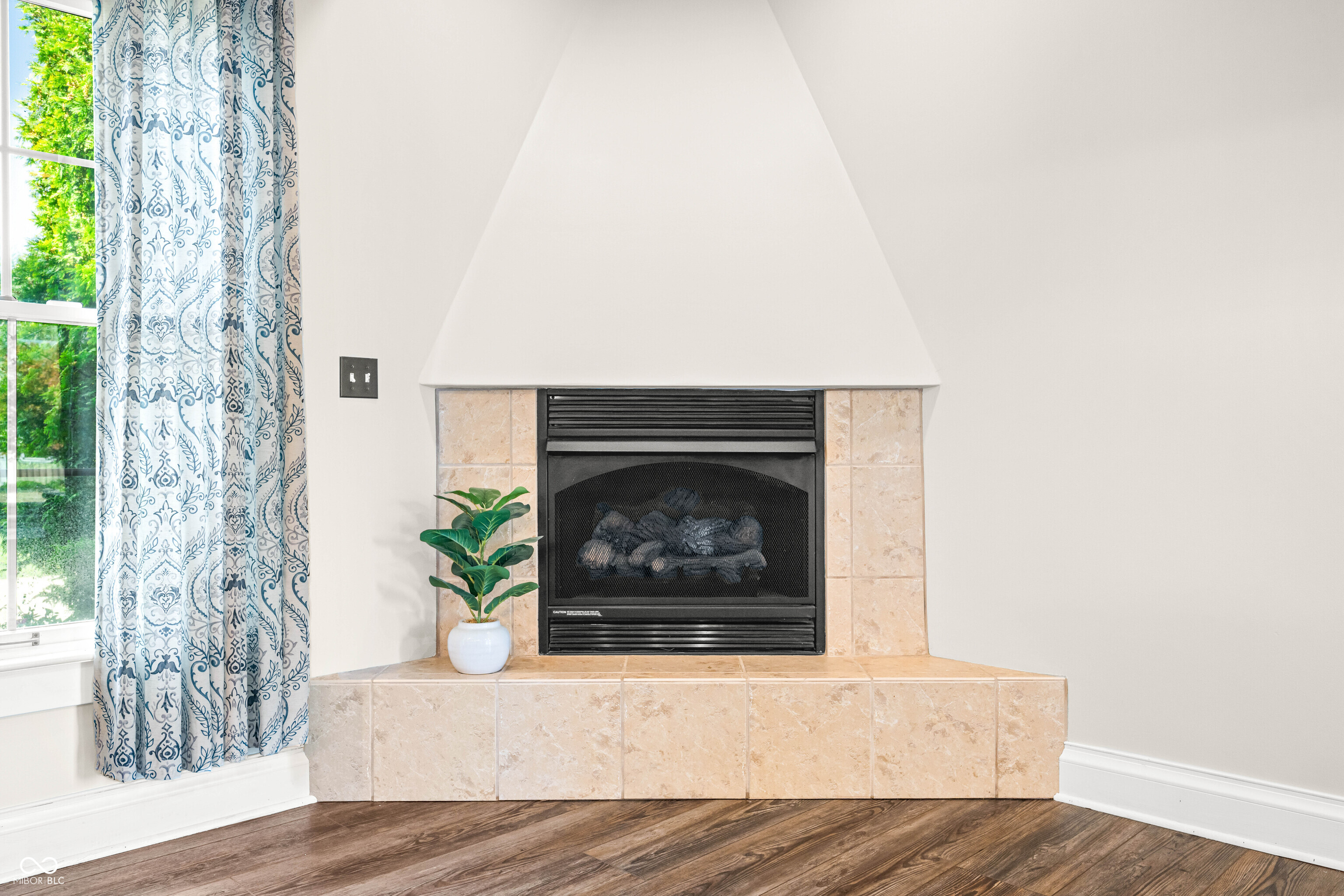 1675 Devonshire Drive