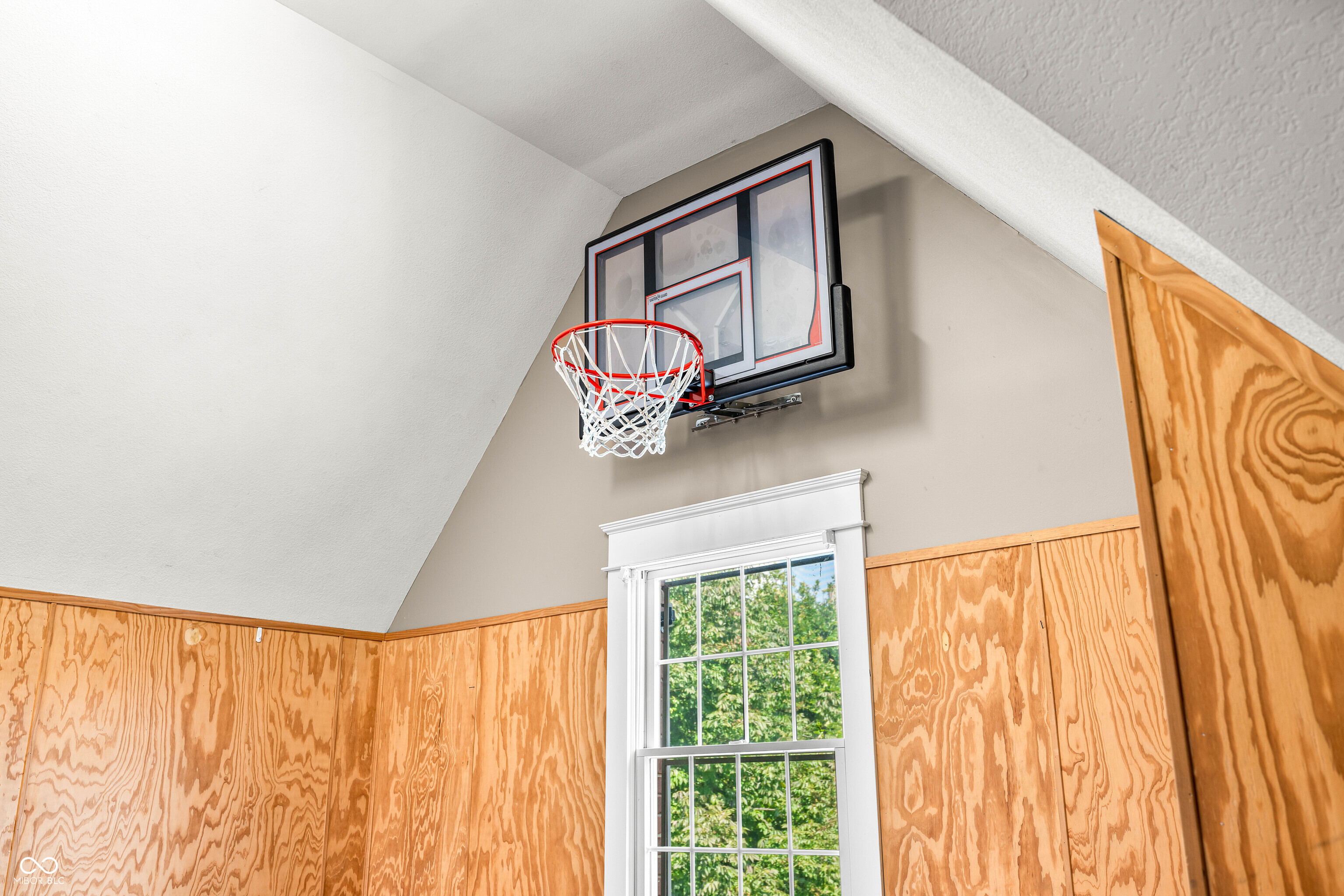 1675 Devonshire Drive