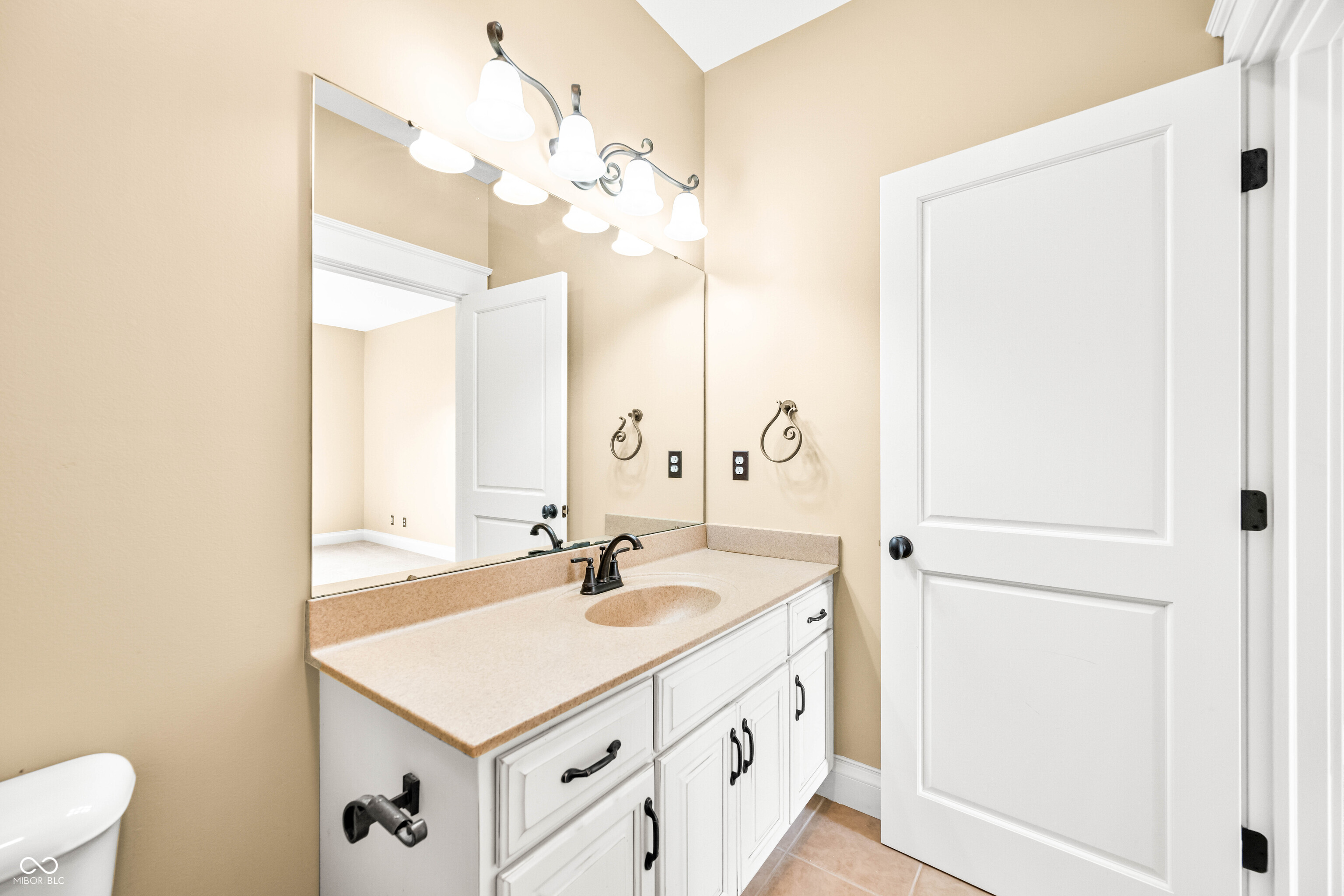 1675 Devonshire Drive