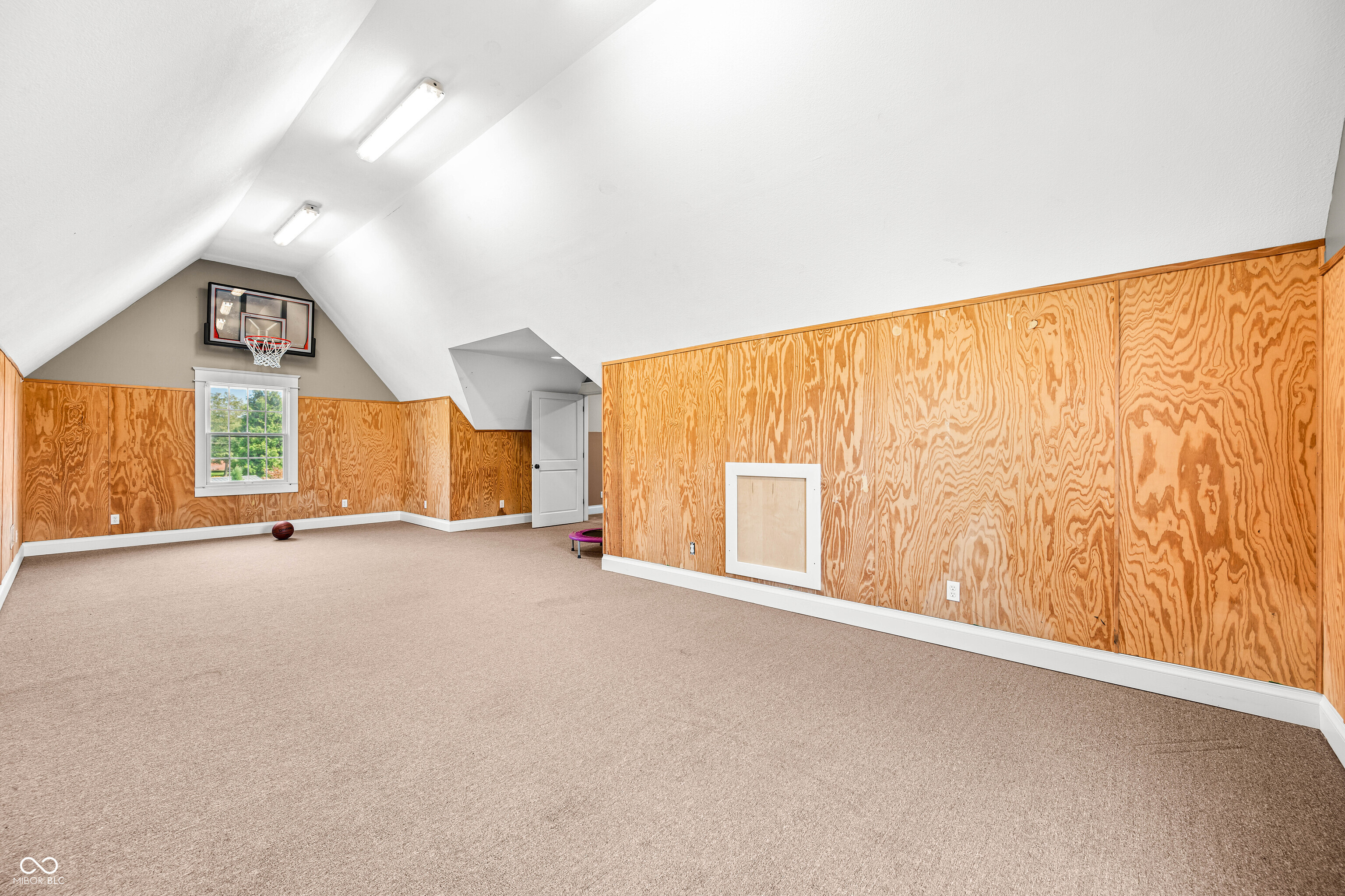 1675 Devonshire Drive