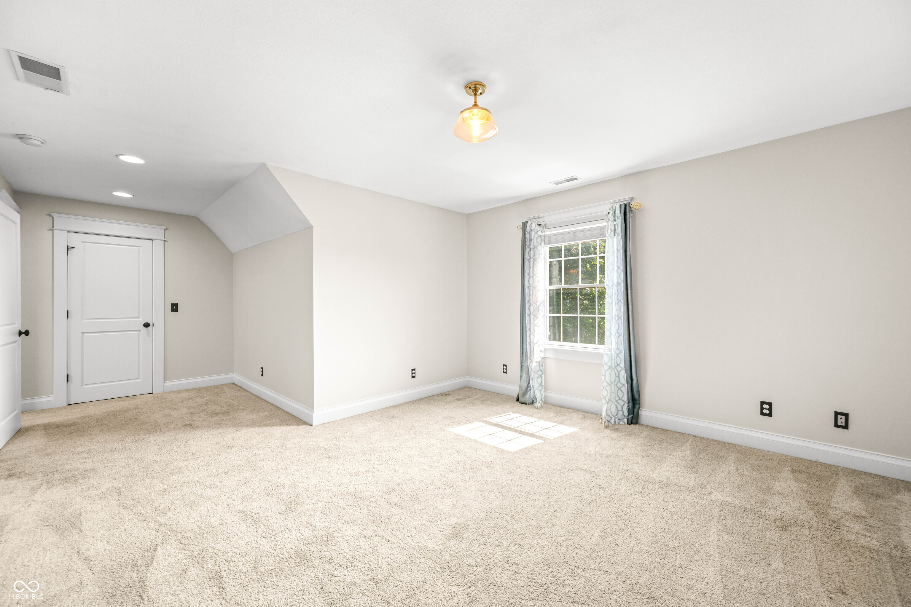 1675 Devonshire Drive