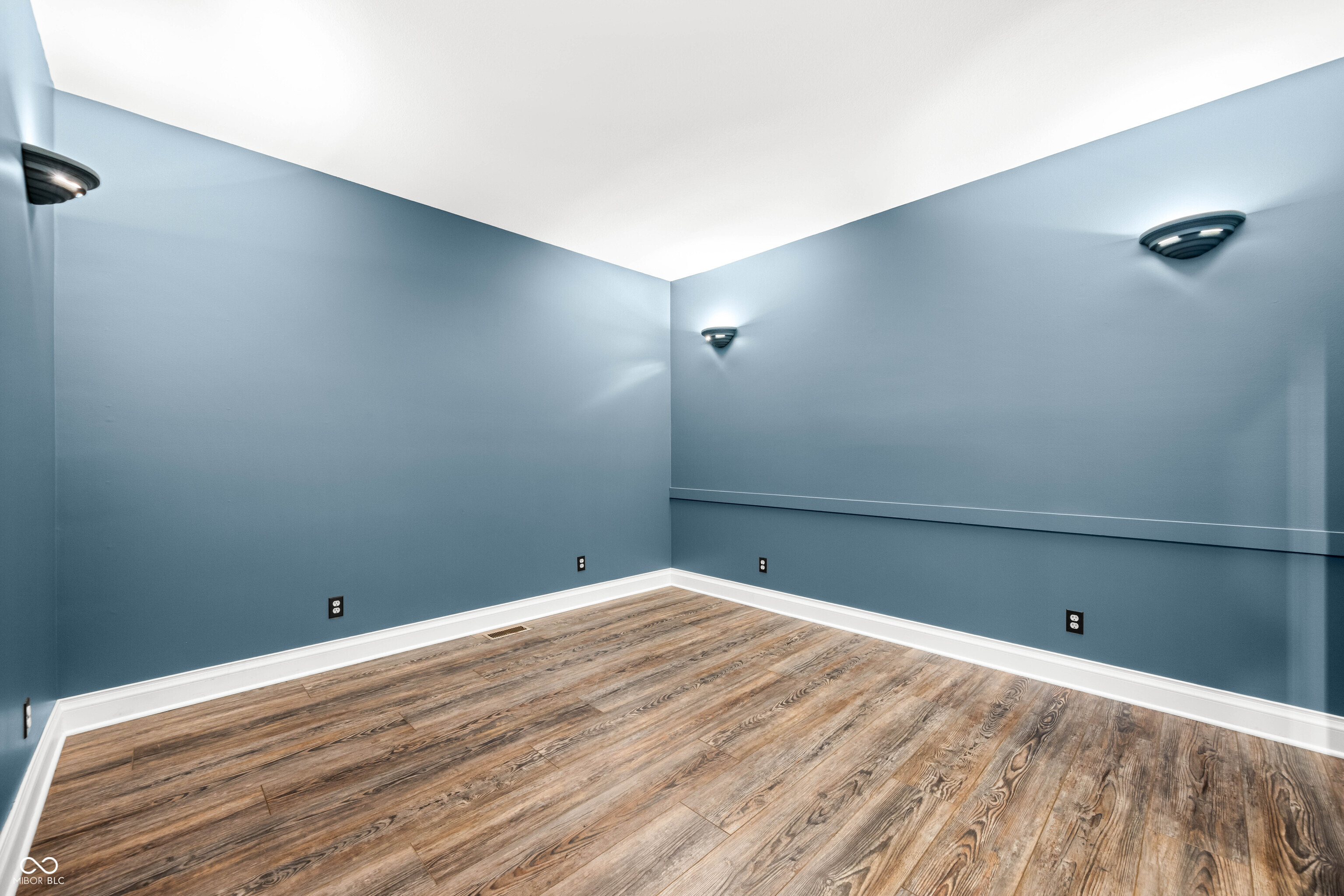 1675 Devonshire Drive