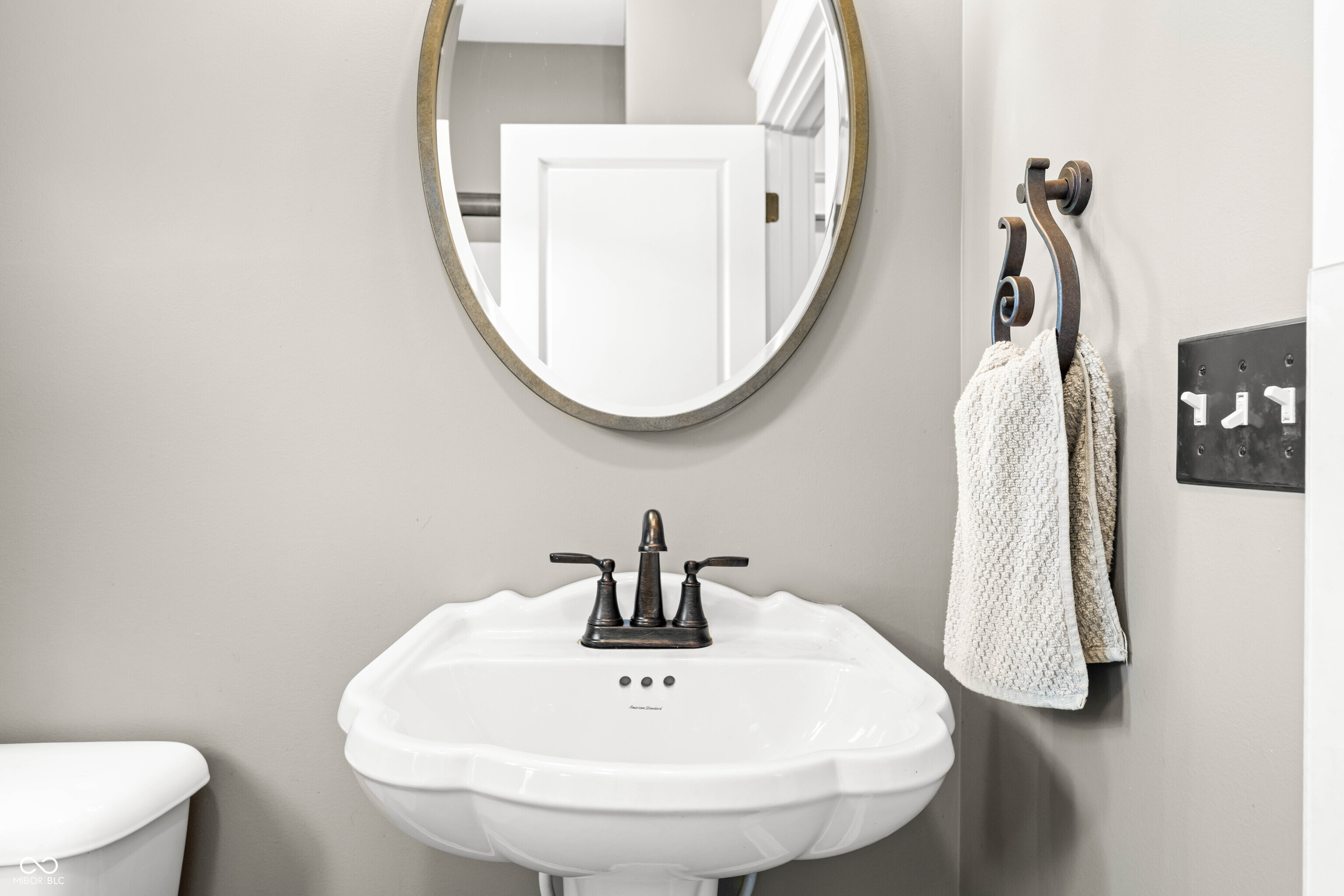 1675 Devonshire Drive