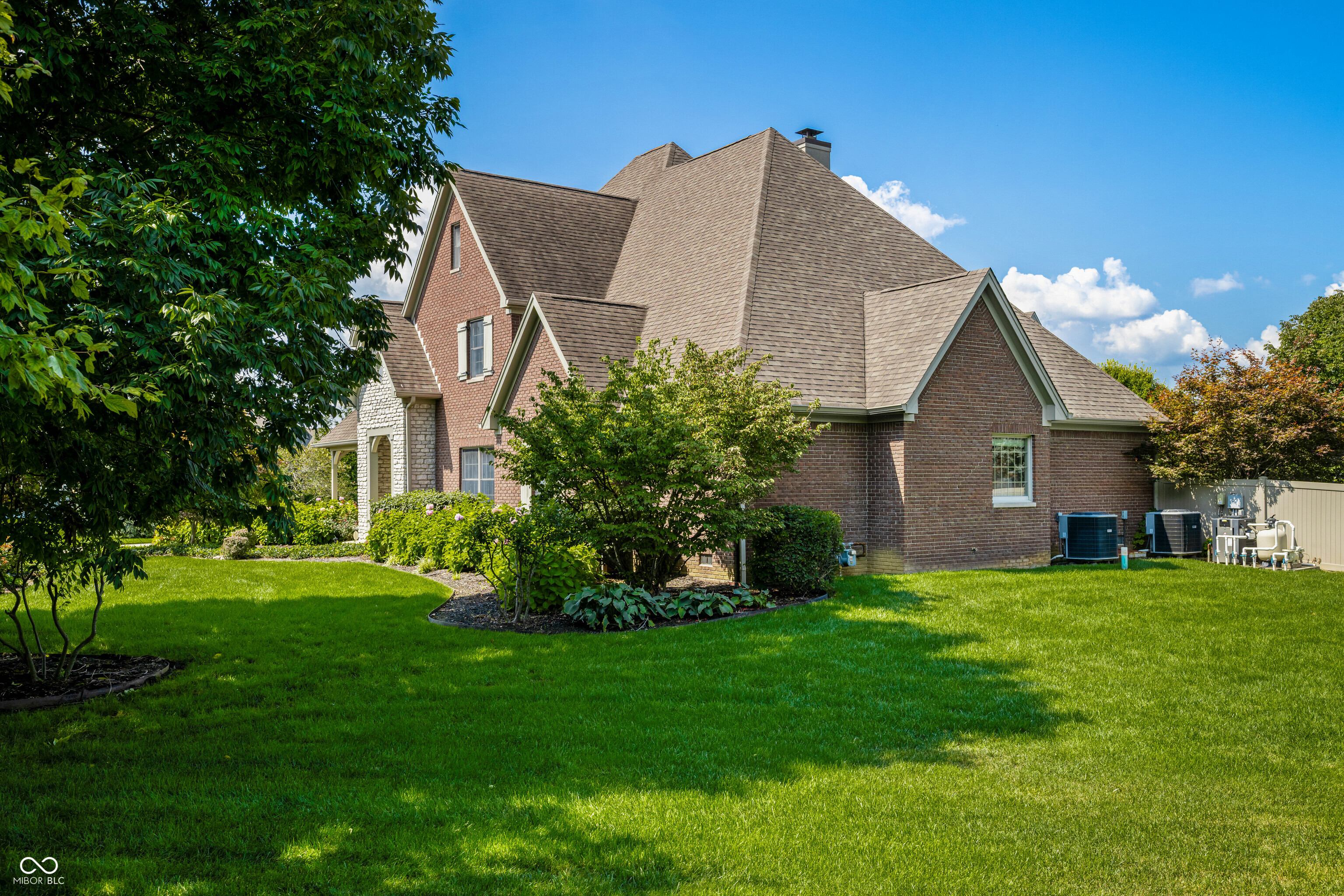 1675 Devonshire Drive