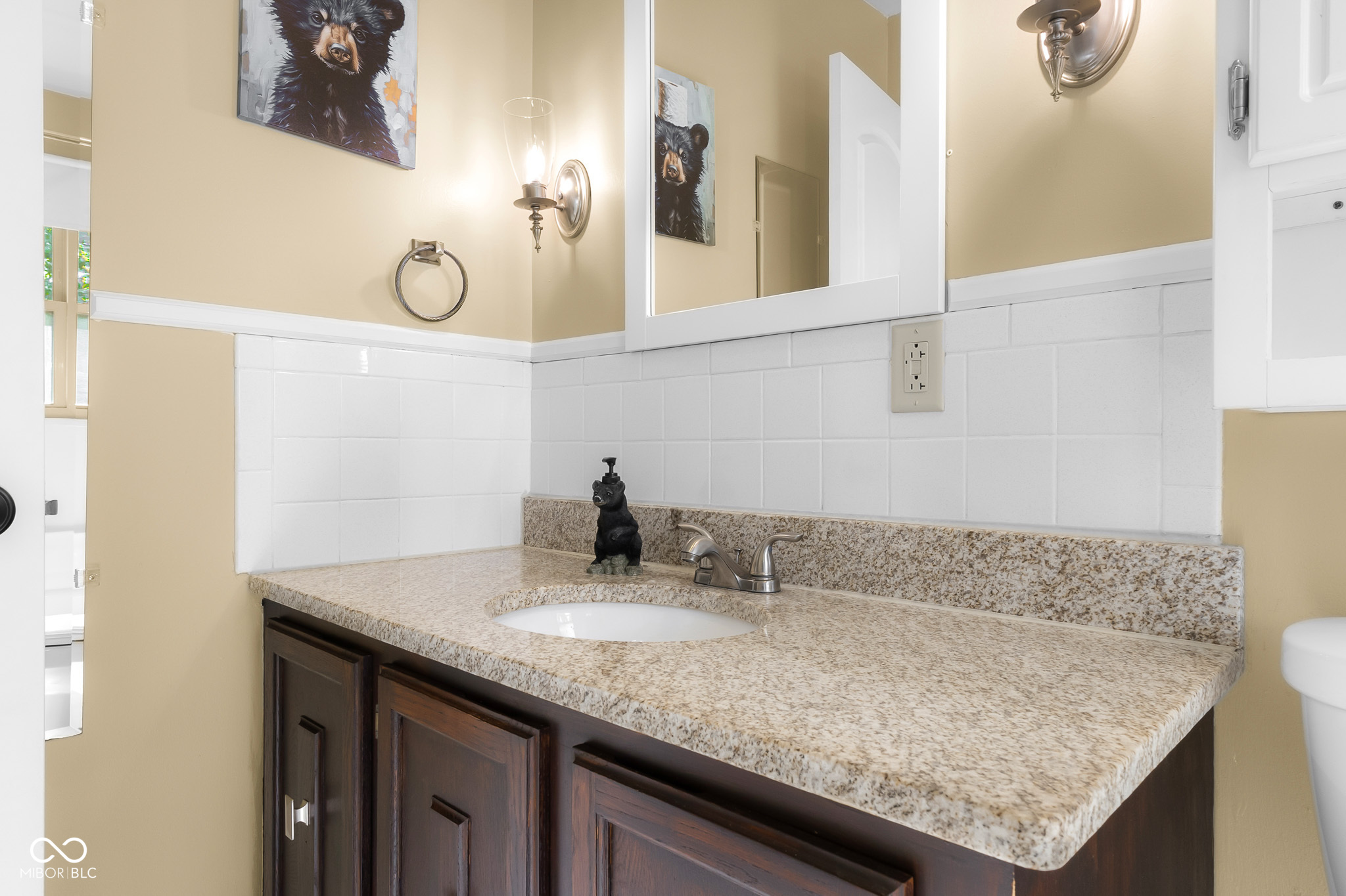 3736 W South Wood Lake Drive