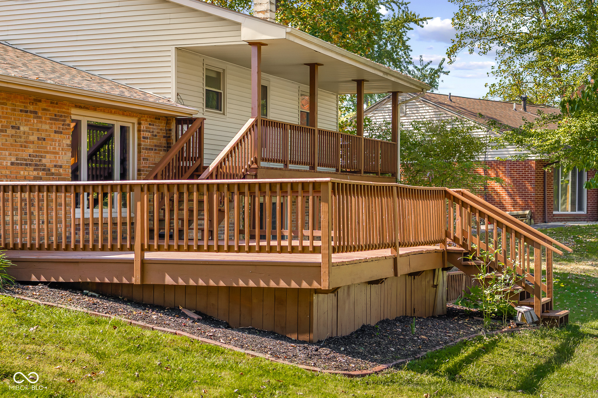 3736 W South Wood Lake Drive