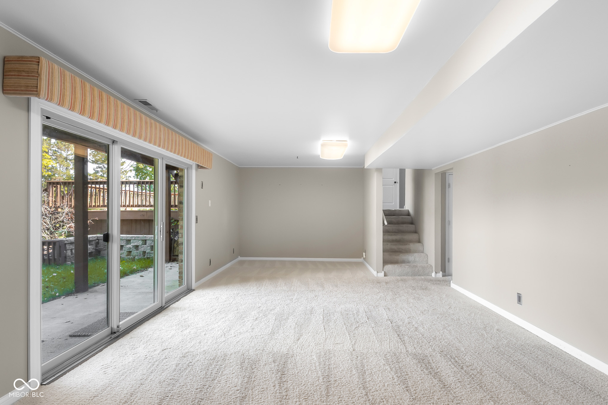 3736 W South Wood Lake Drive