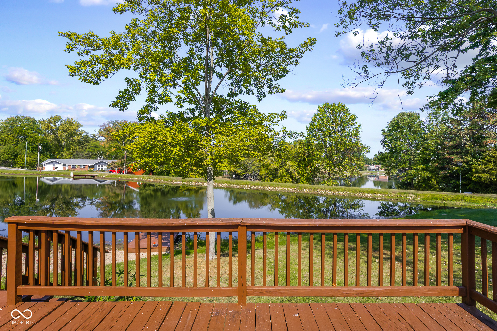 3736 W South Wood Lake Drive