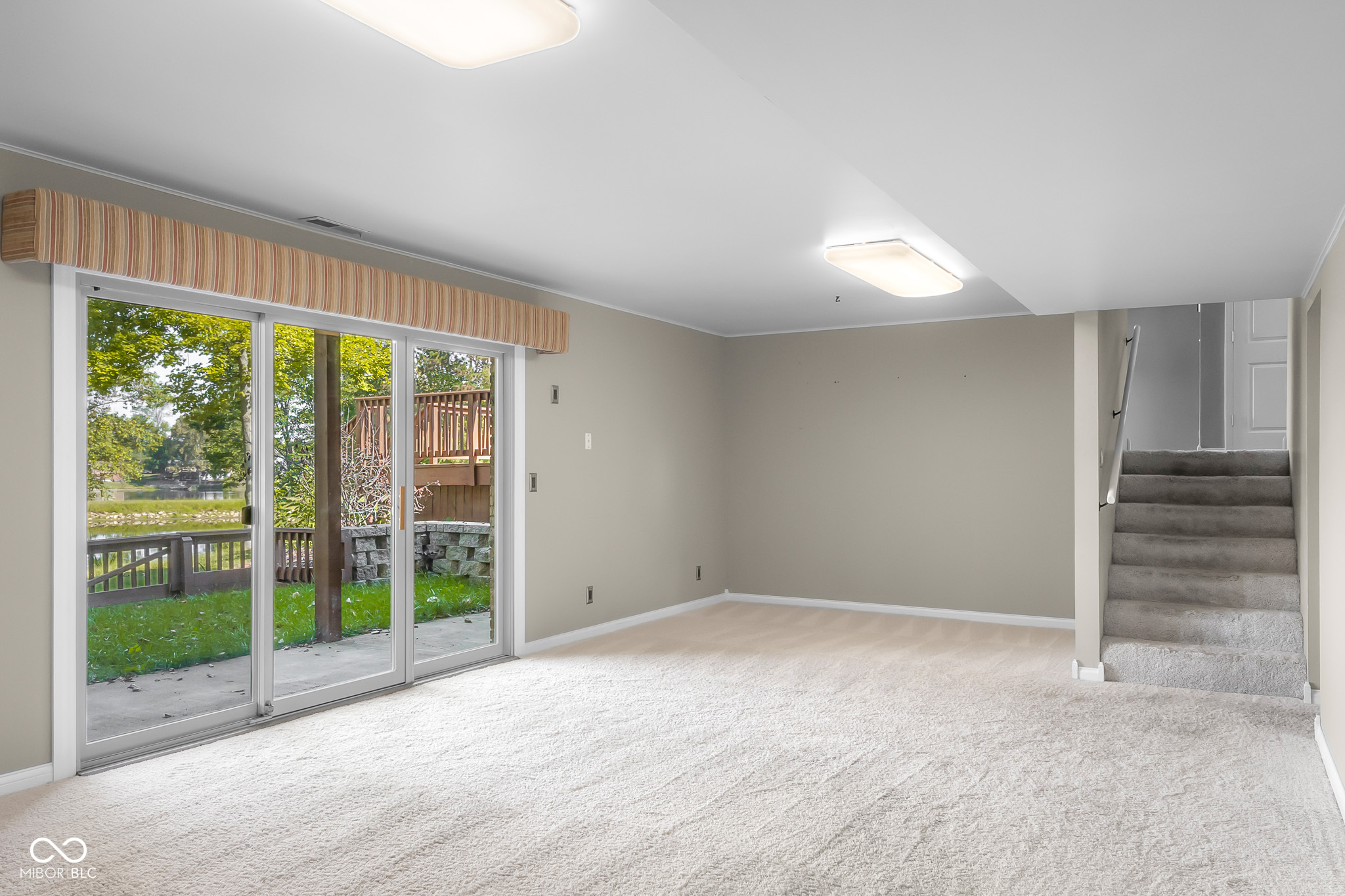 3736 W South Wood Lake Drive