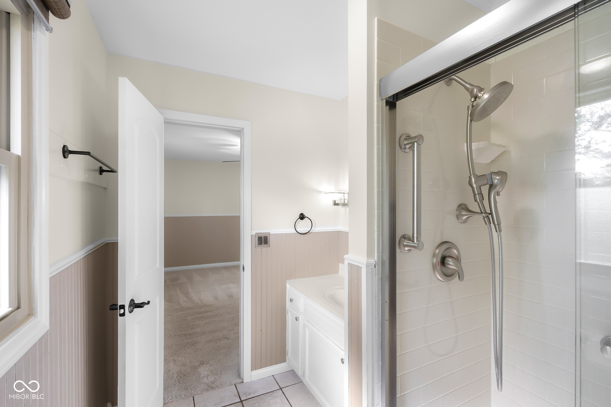 3736 W South Wood Lake Drive
