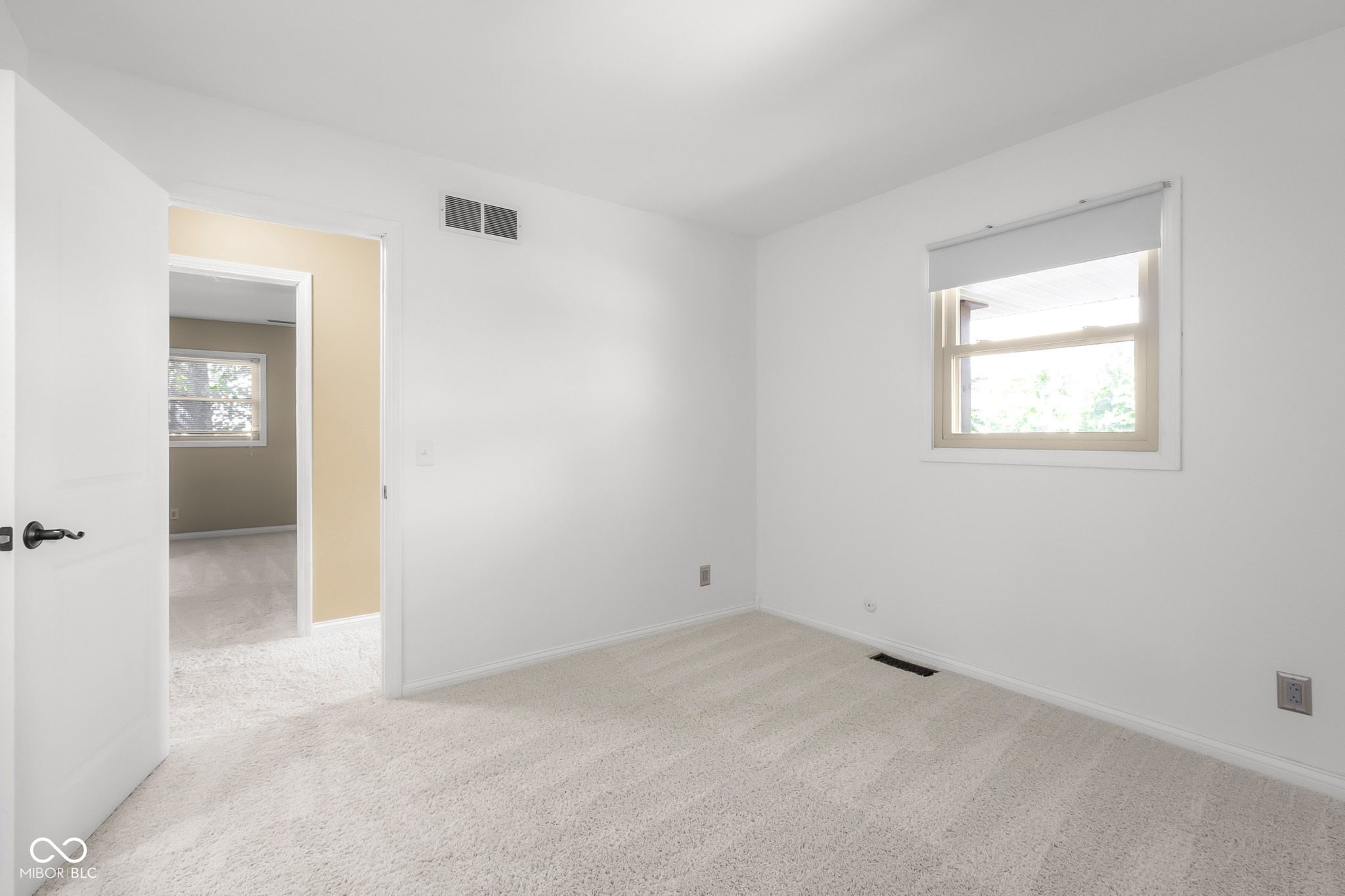3736 W South Wood Lake Drive