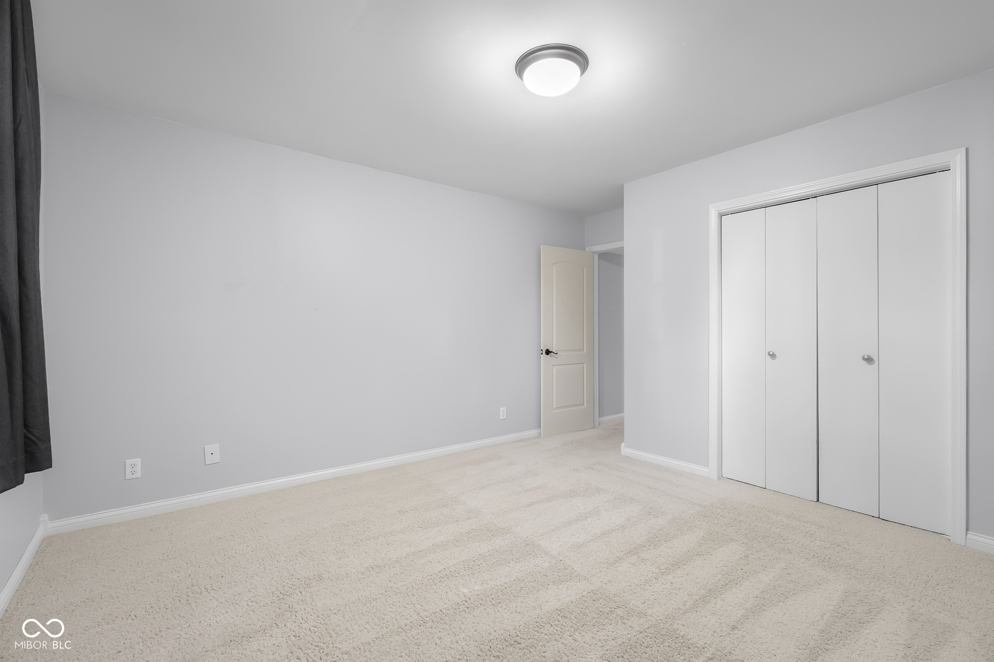 3736 W South Wood Lake Drive