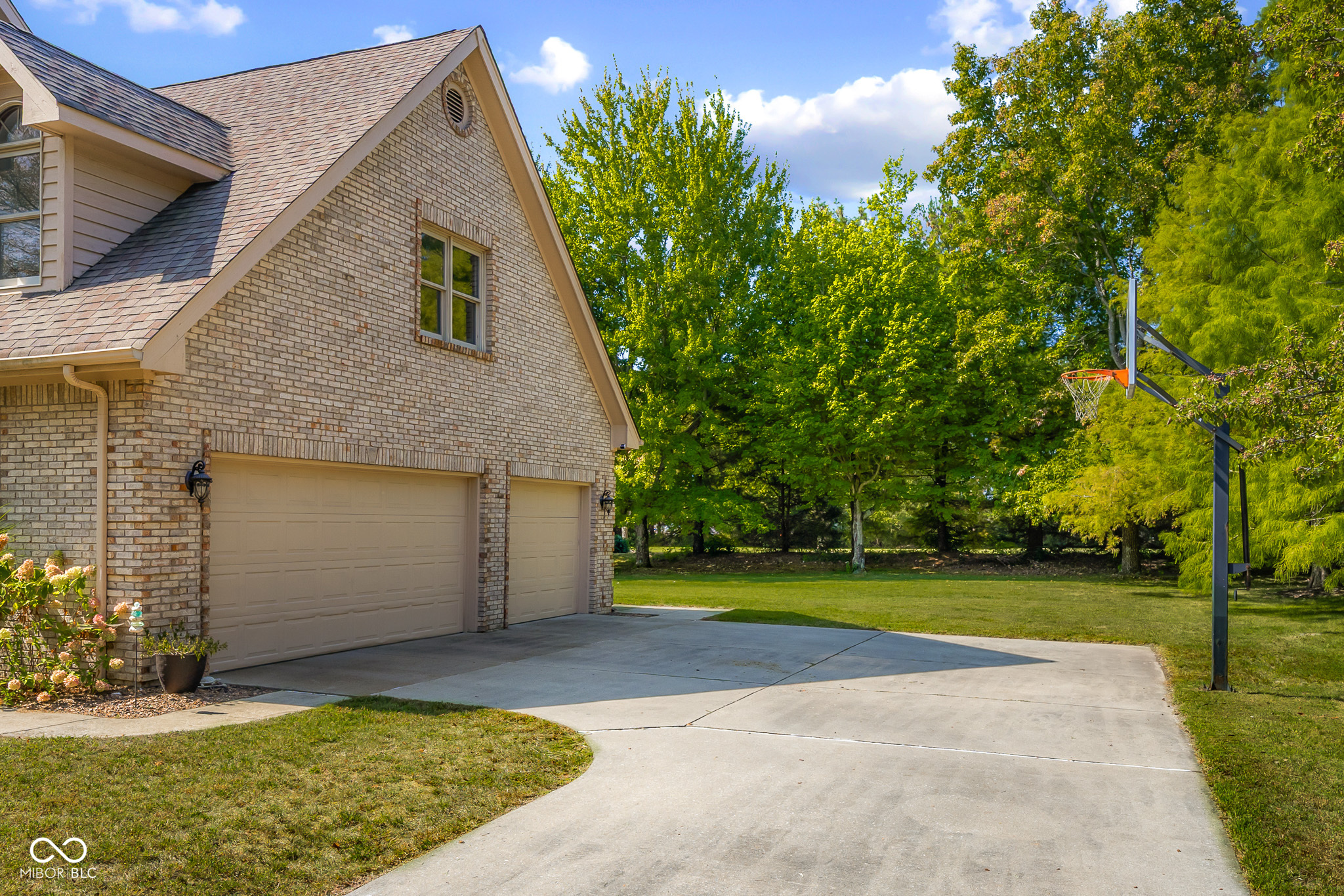 882 Box Turtle Court