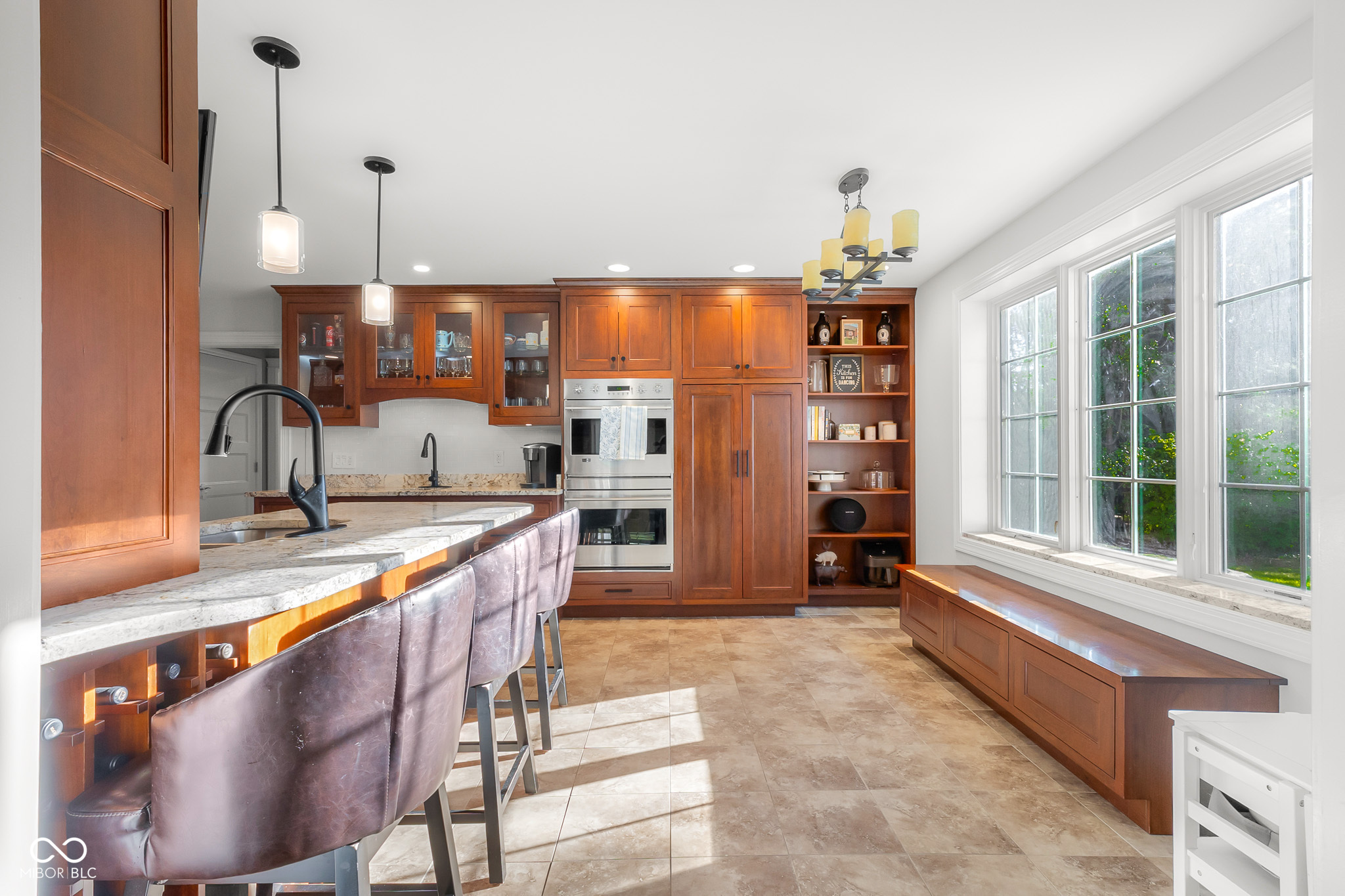 2712 Lafayette Avenue