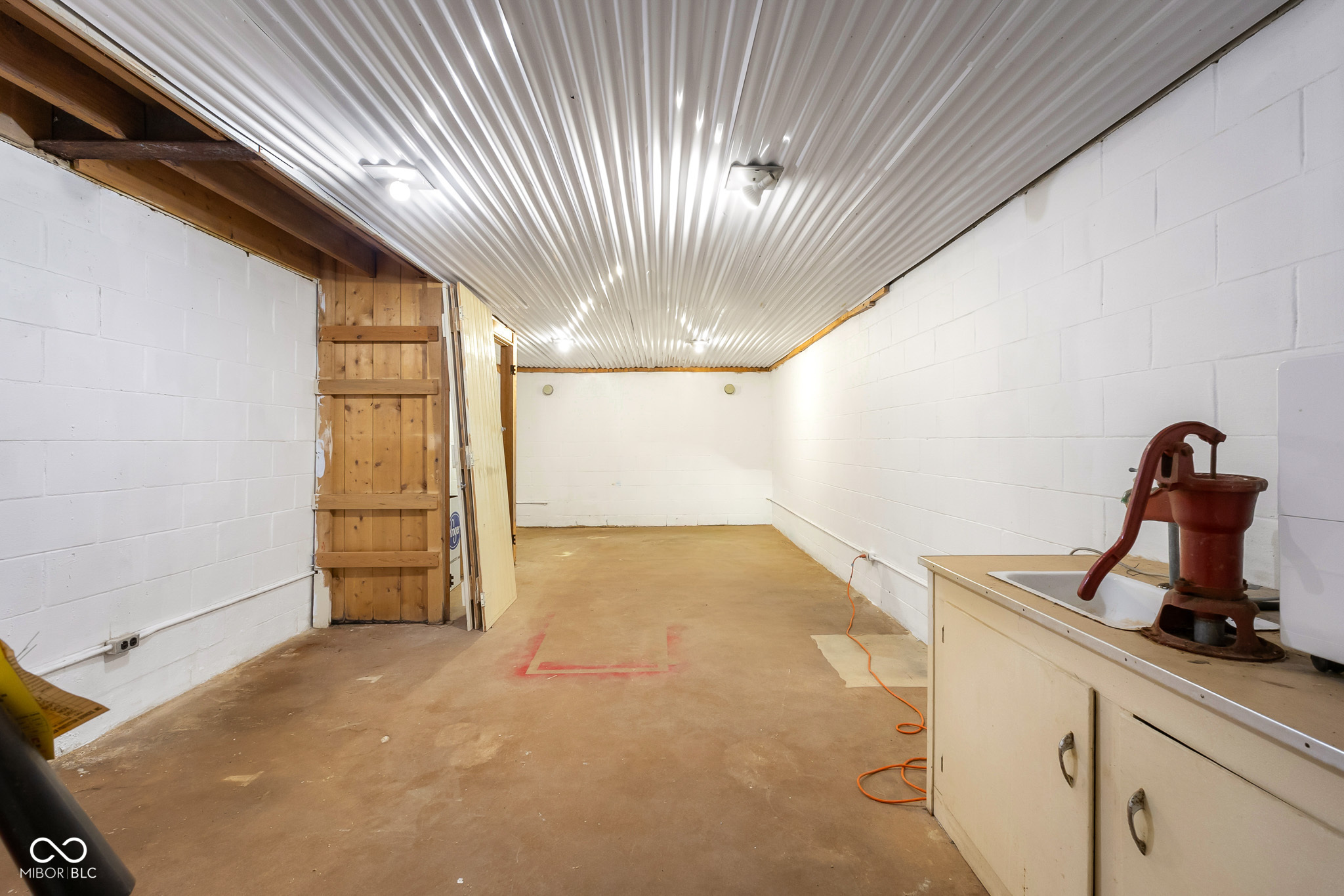 2712 Lafayette Avenue