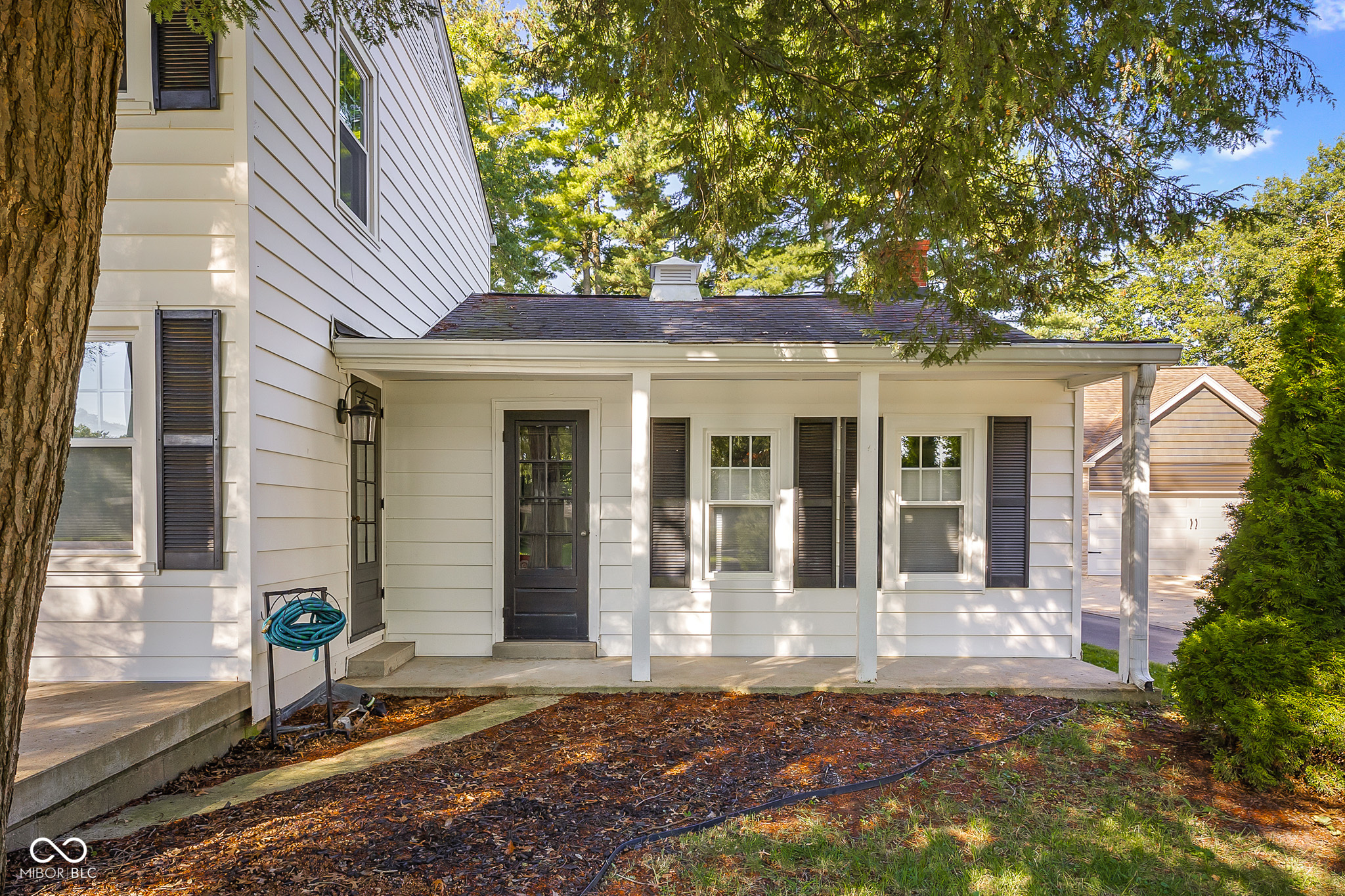 2712 Lafayette Avenue