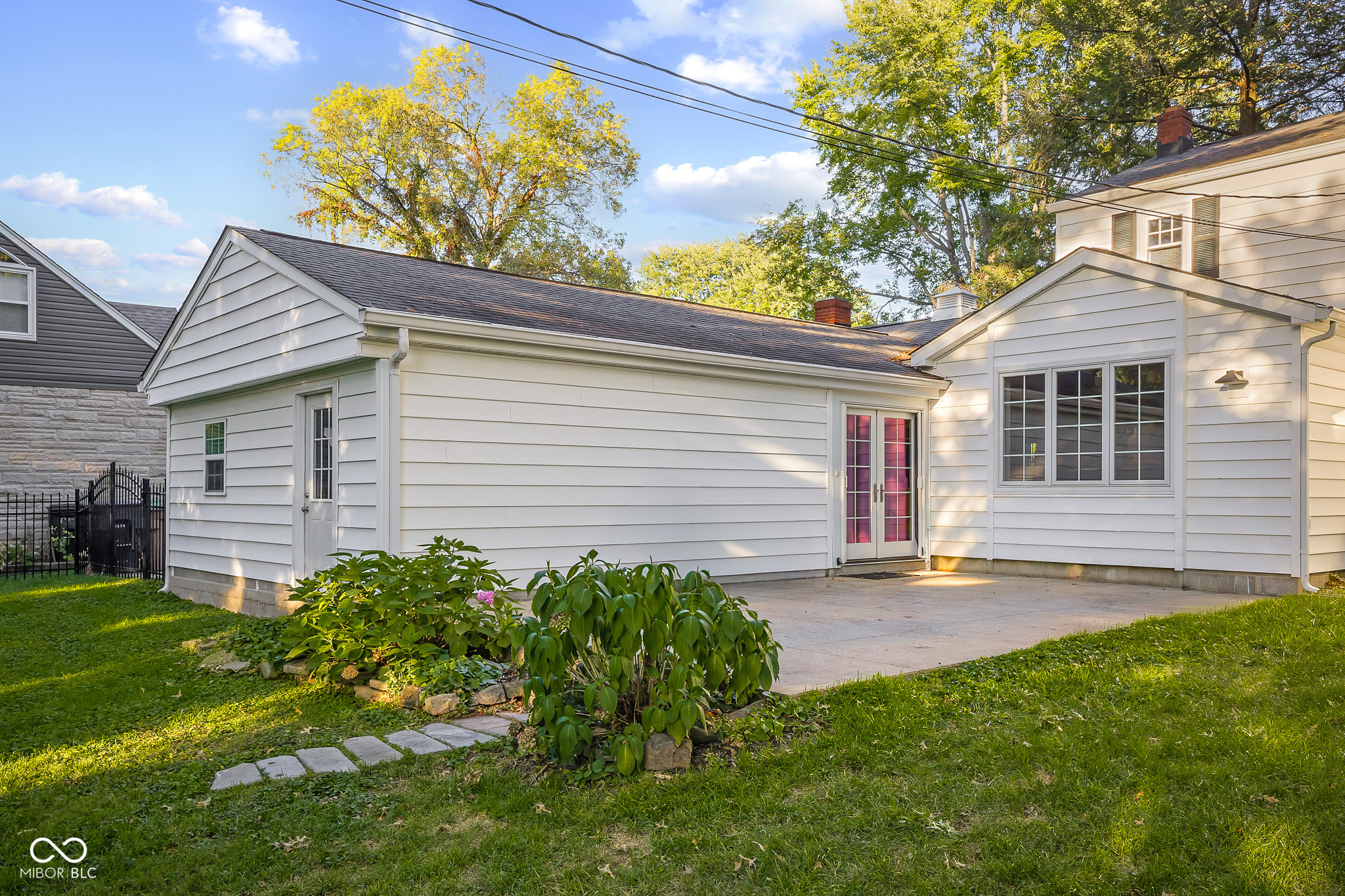 2712 Lafayette Avenue