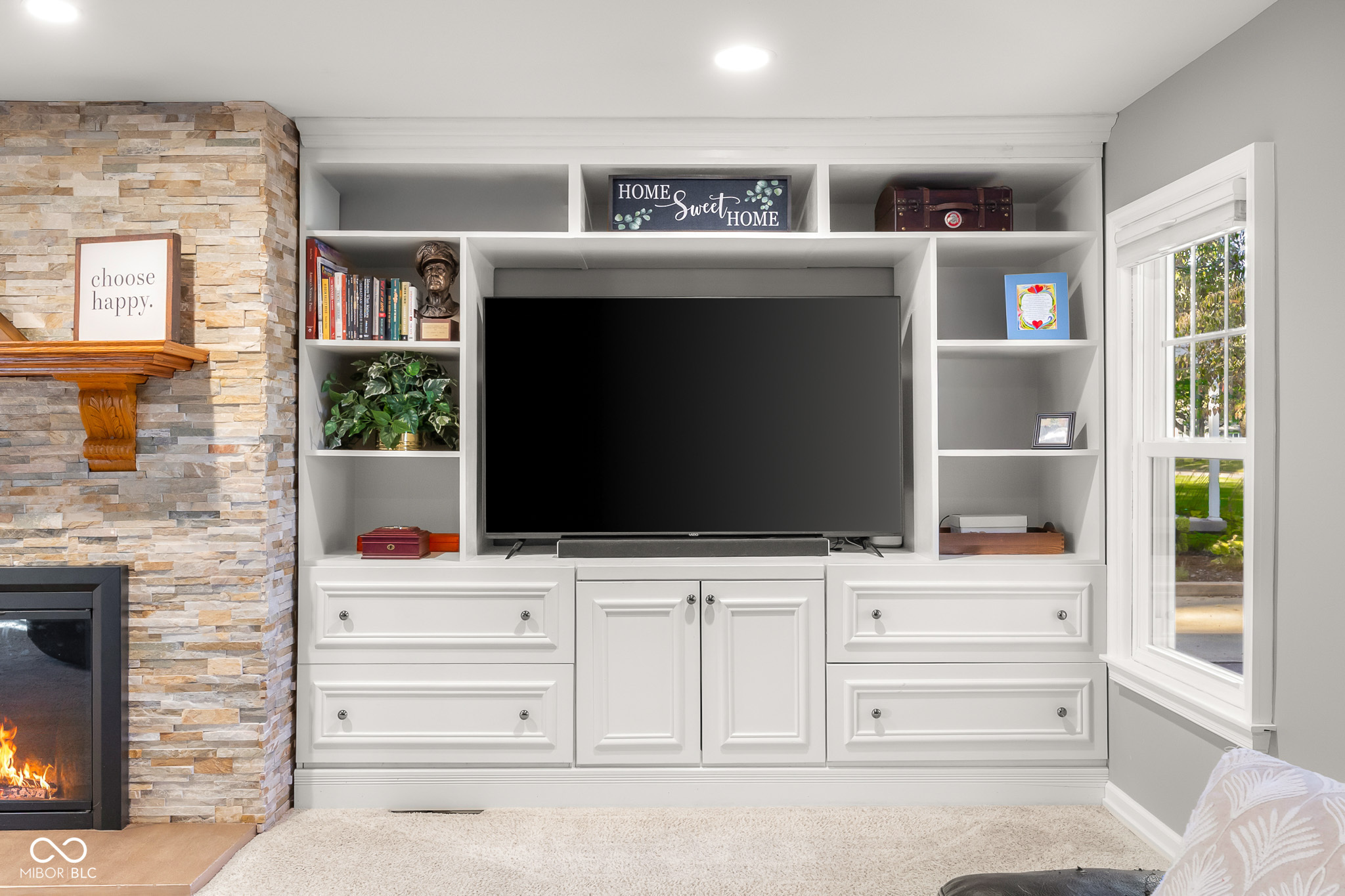 2712 Lafayette Avenue