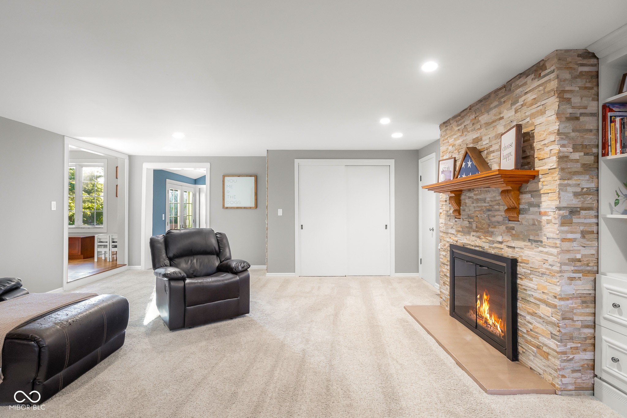 2712 Lafayette Avenue