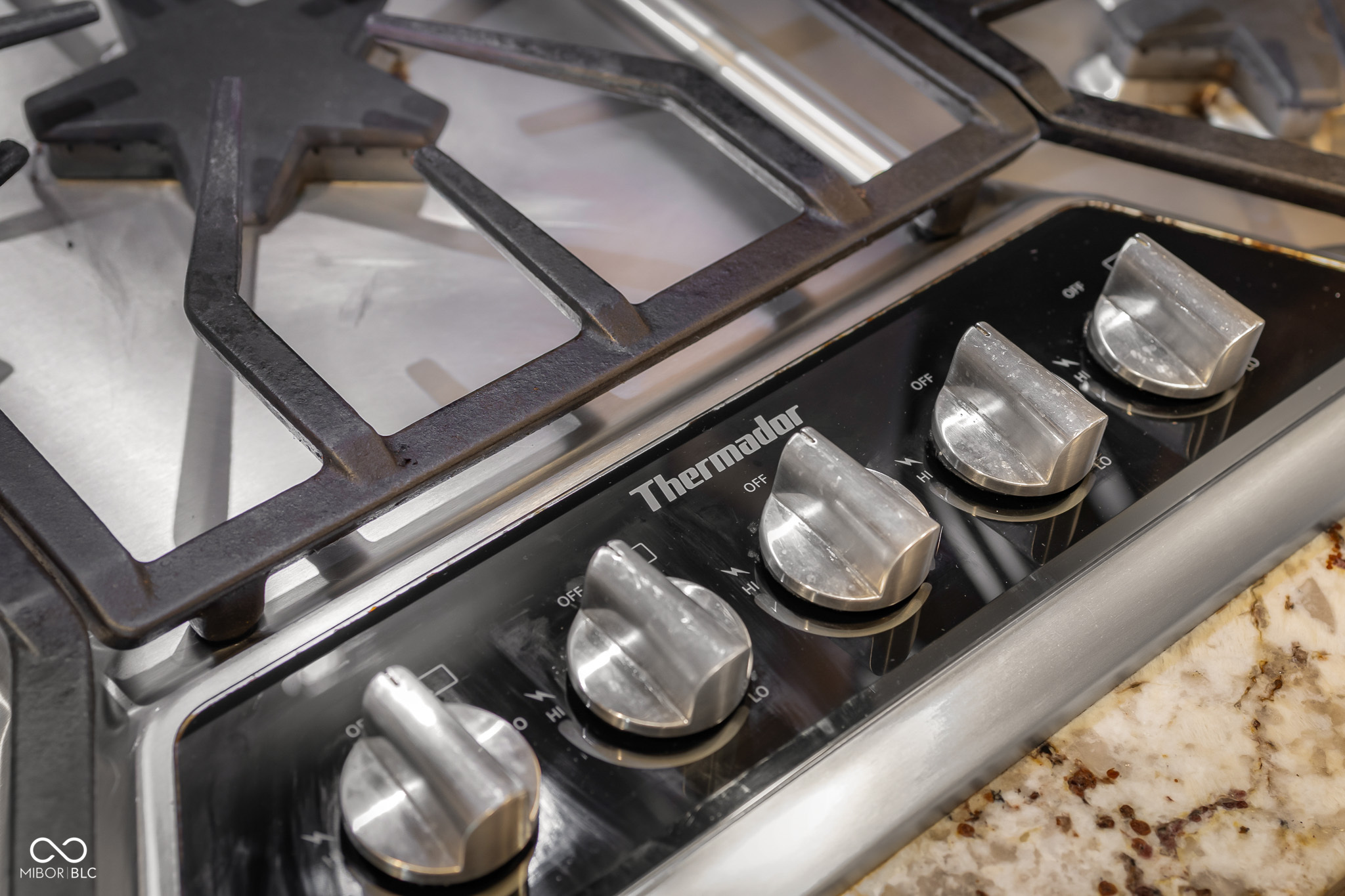 2712 Lafayette Avenue