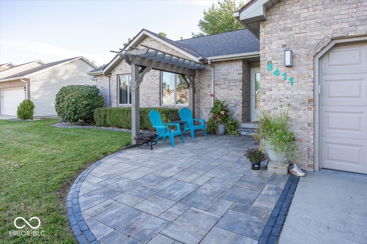 3411 Briar Ridge Way