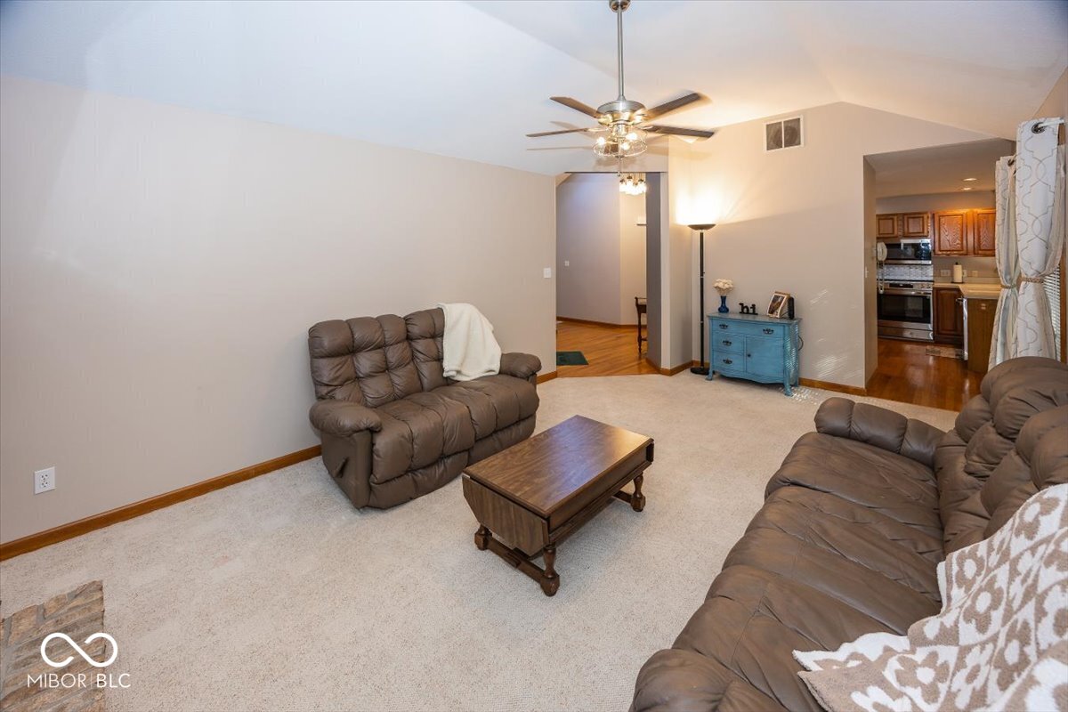 3411 Briar Ridge Way